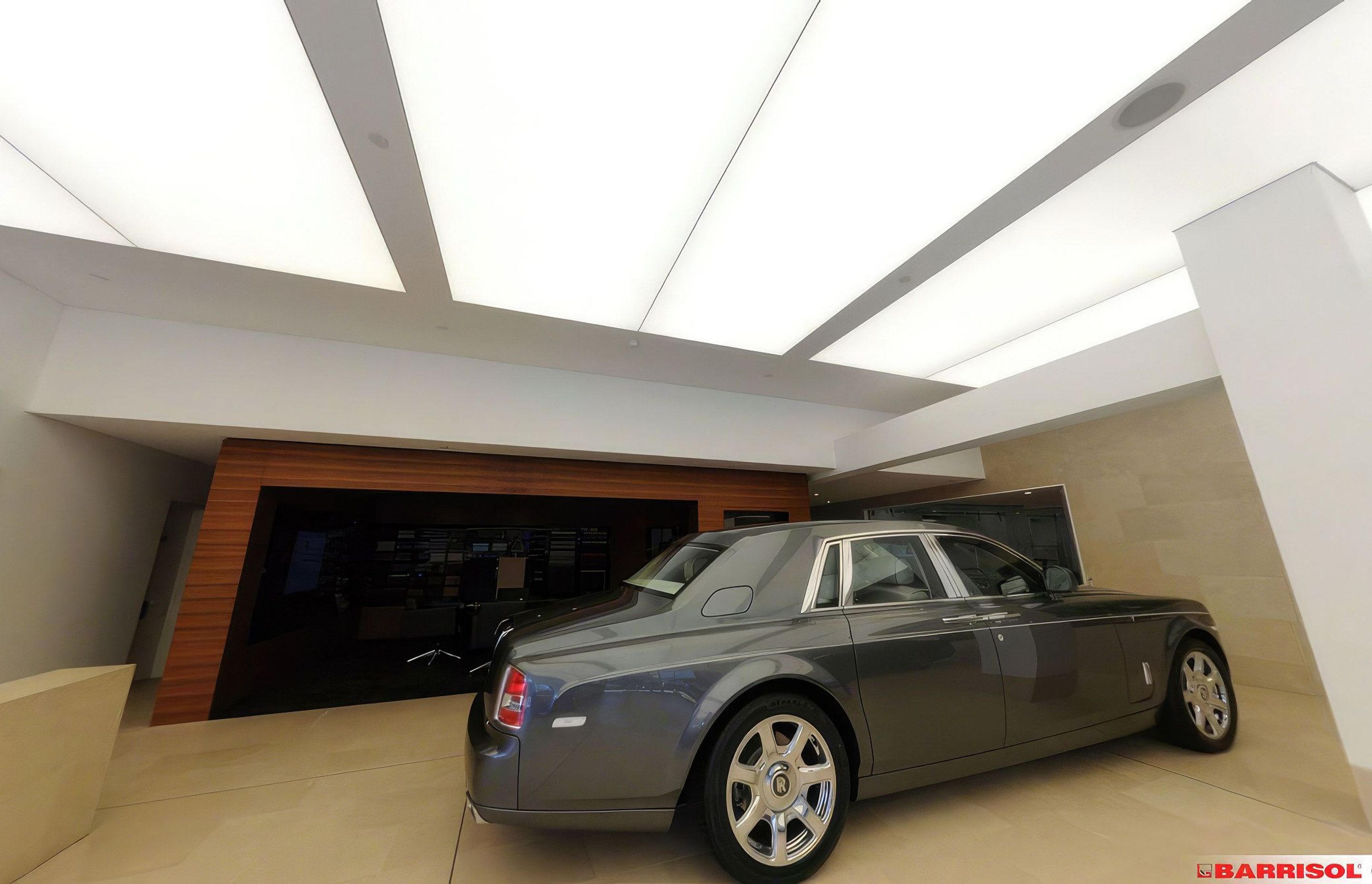 rolls-royce-sydney-1-standard-scale-200x.jpg