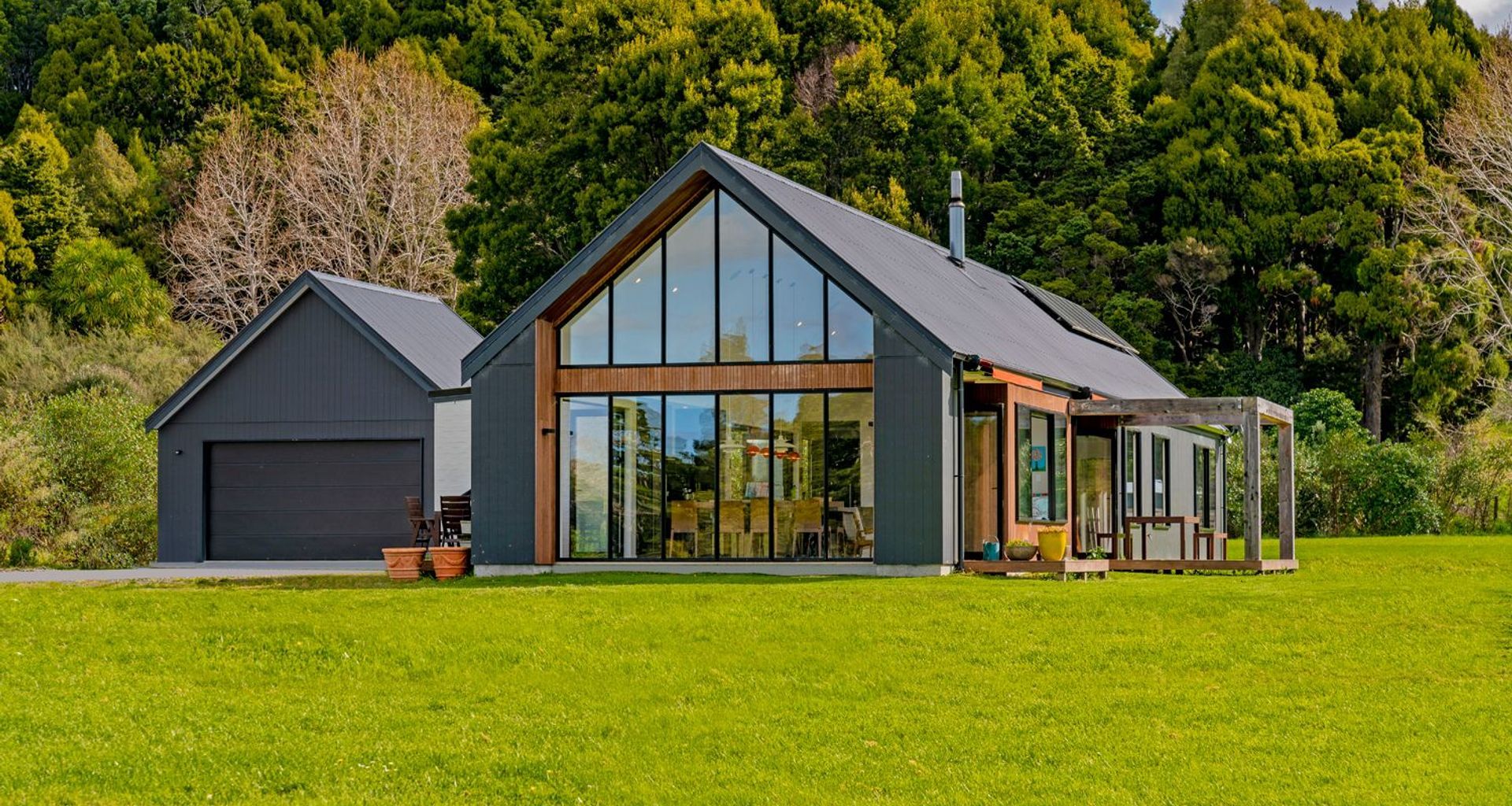 Nestled in Nature banner