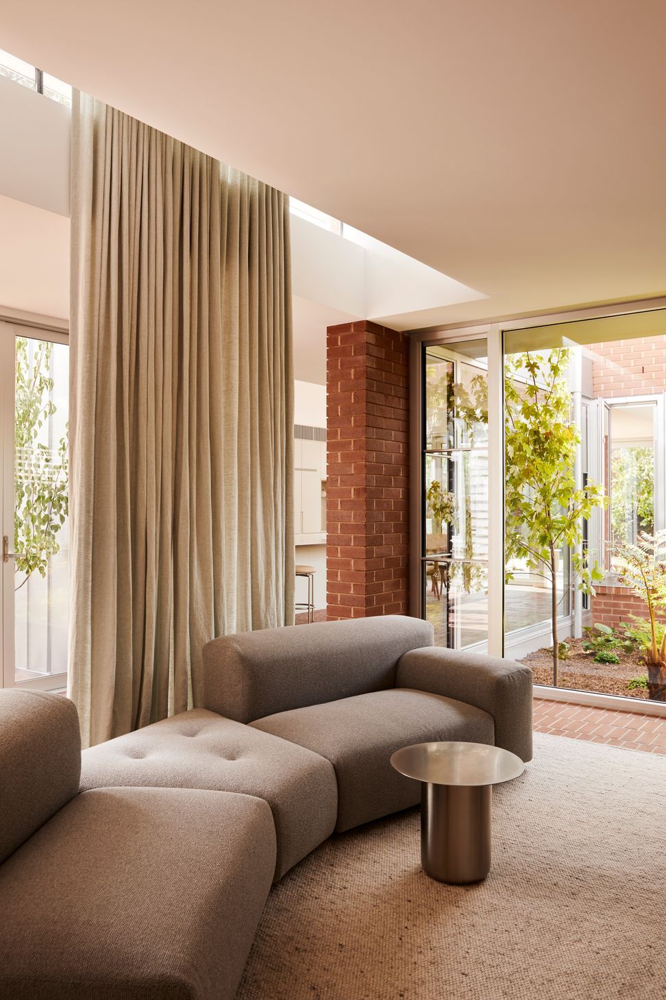 0112-15-lounge-ap-compressed-v2.jpg