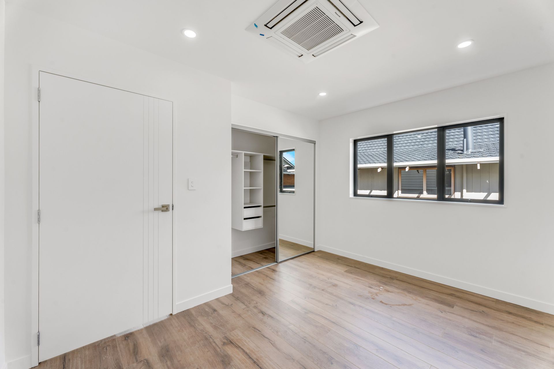 015-Print-Res-153-Titirangi-Rd-v2.jpg