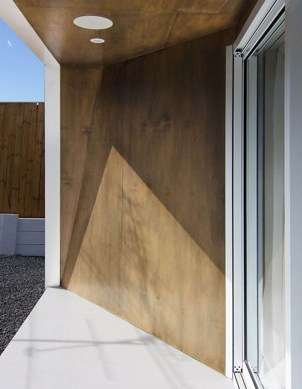 House 33.2 - Monochrome Home