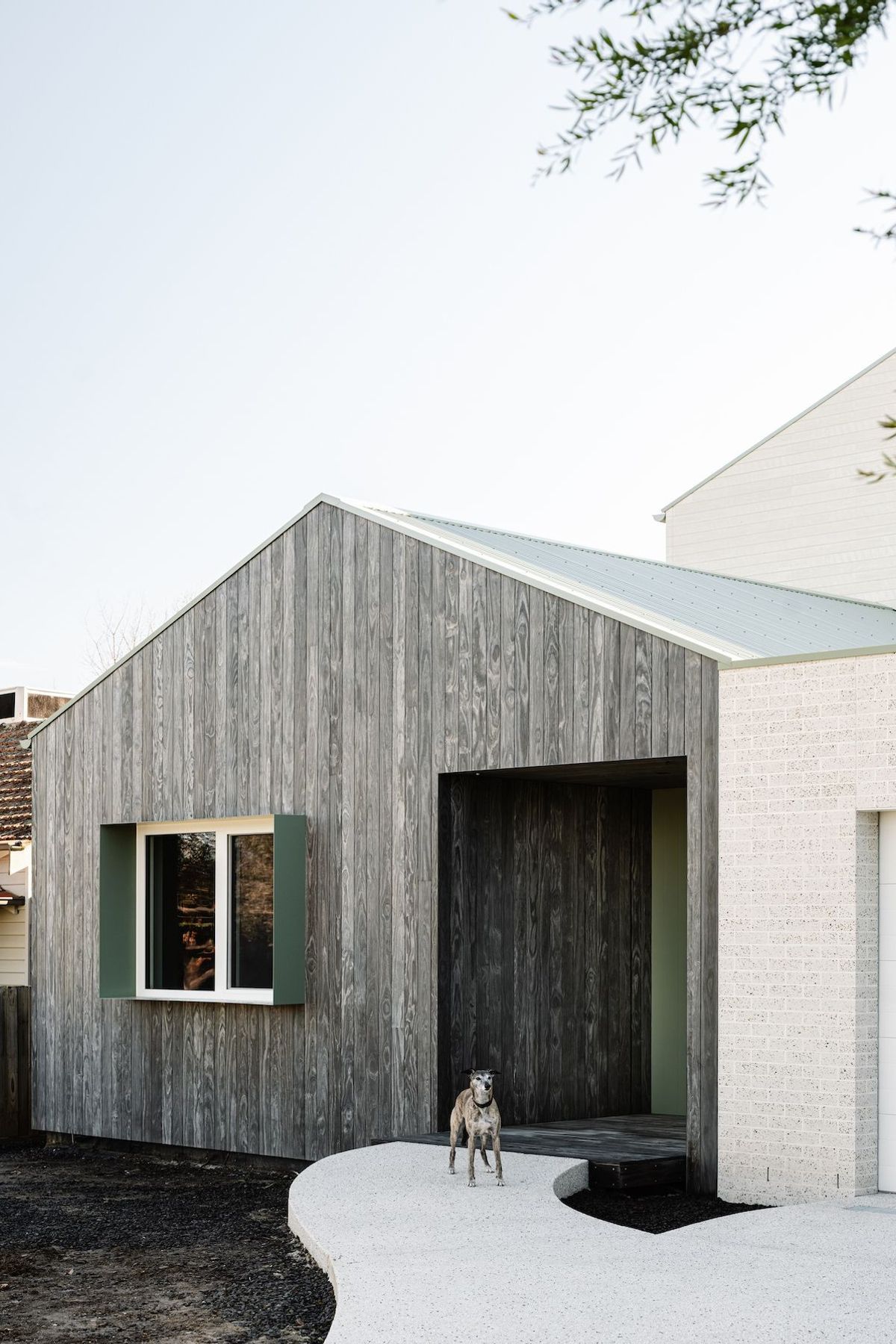 03-portrait-envirotecture-wrighty-tighty-haus-vic-front-external.jpg