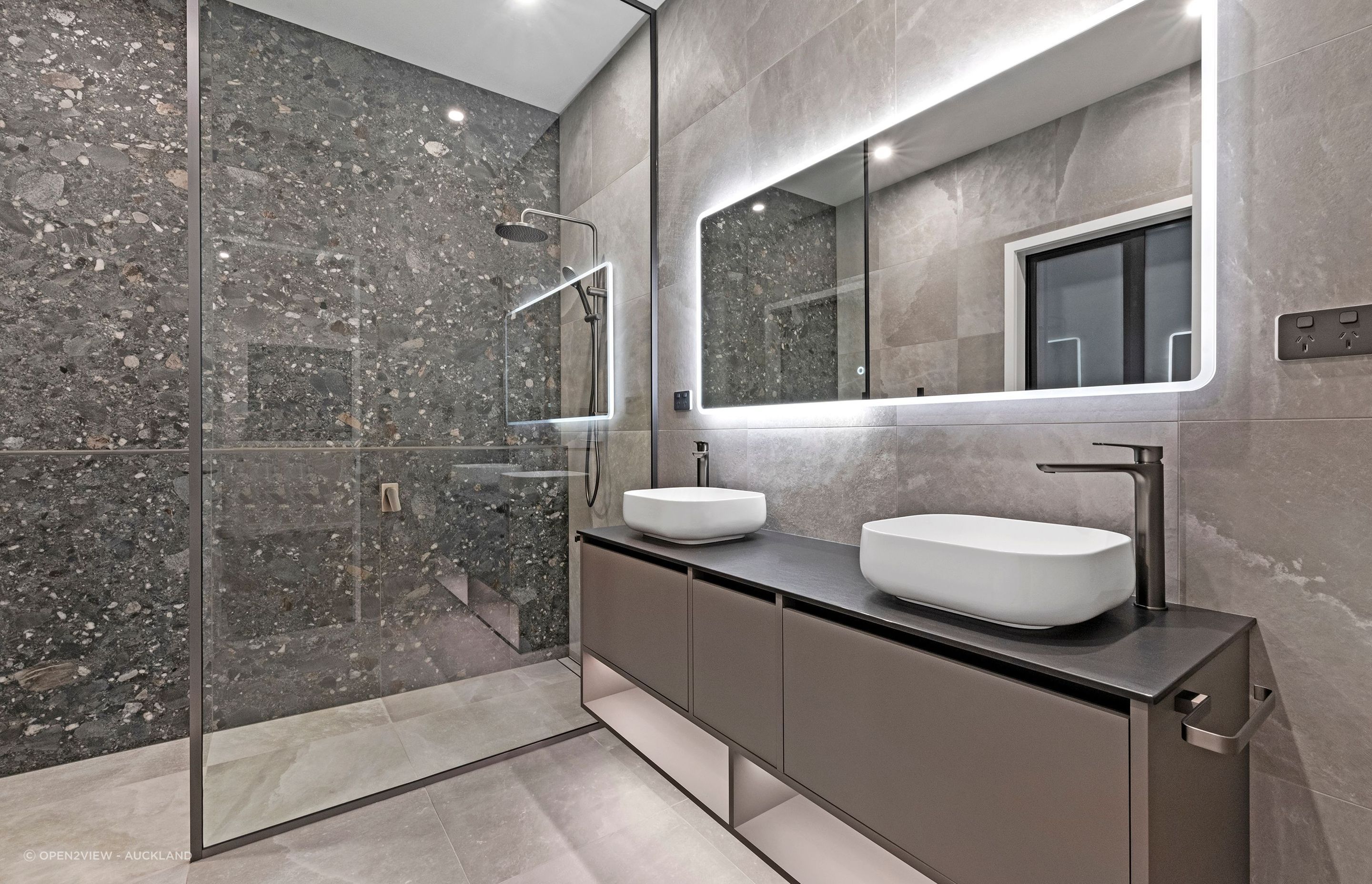 035Open2viewID581138-2TahunaAveAraHills.jpg