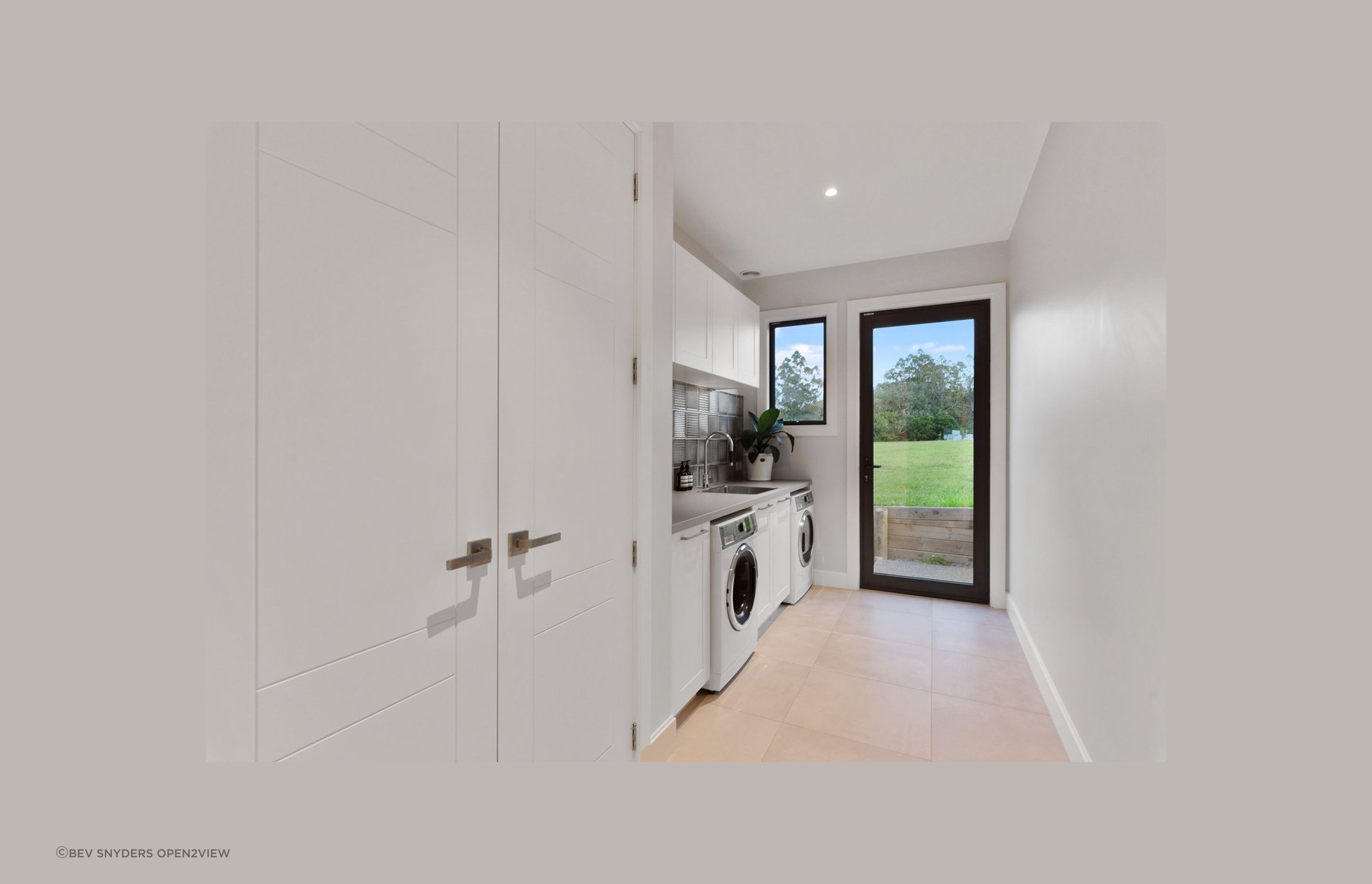 040Open2viewID513513-38Tahapuke.jpg