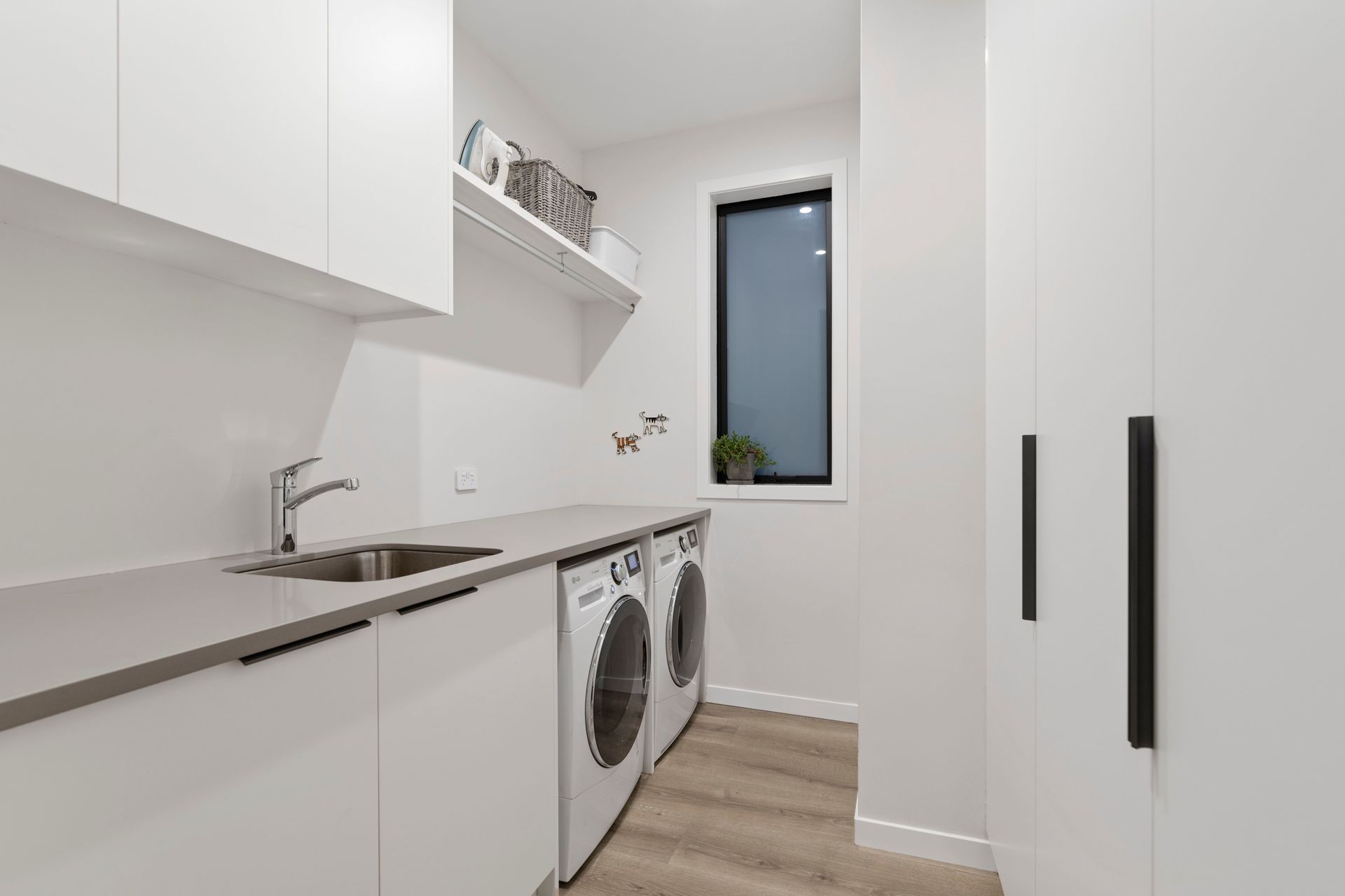 Pounamu Ave, Greenhithe