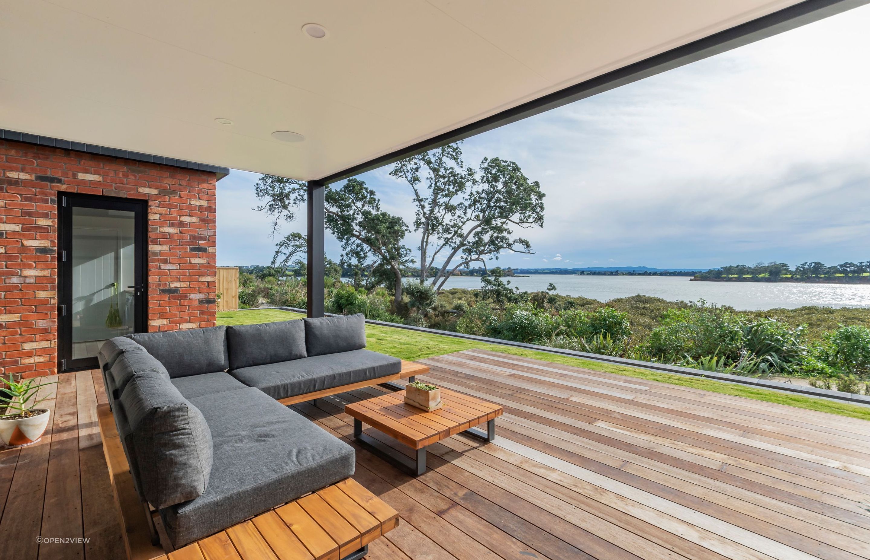Tahuna Minhinnick Dr
