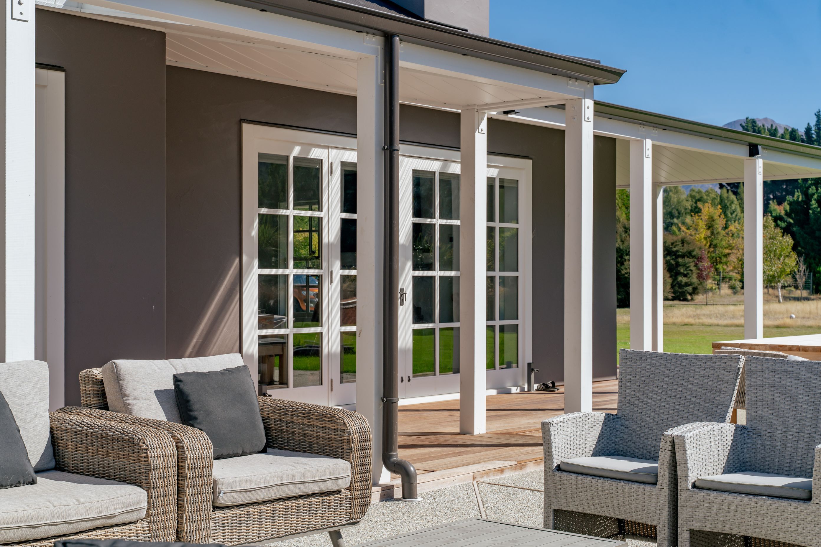047Open2viewID555252-27RiverbankRoad.jpg