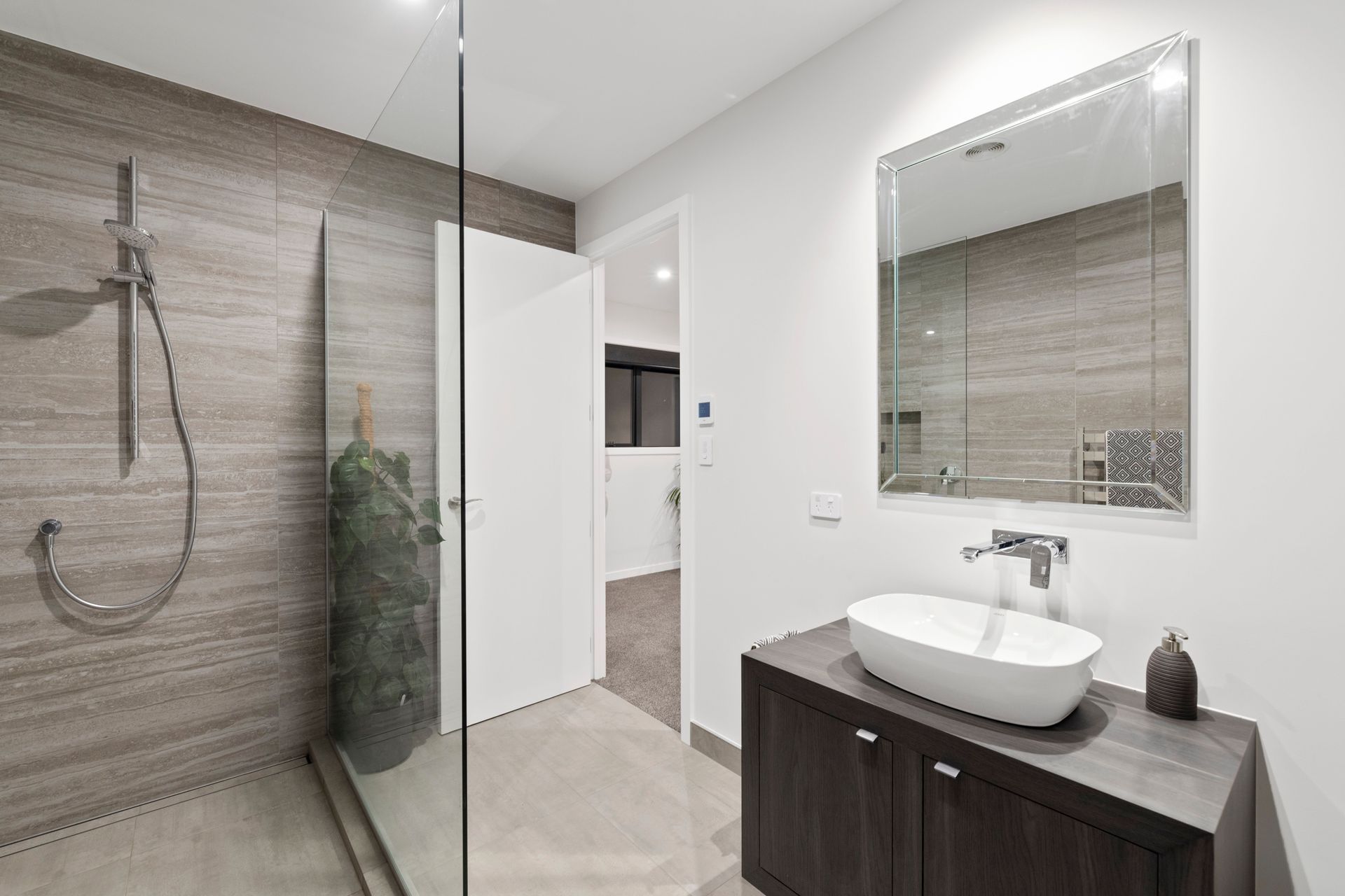 Pounamu Ave, Greenhithe