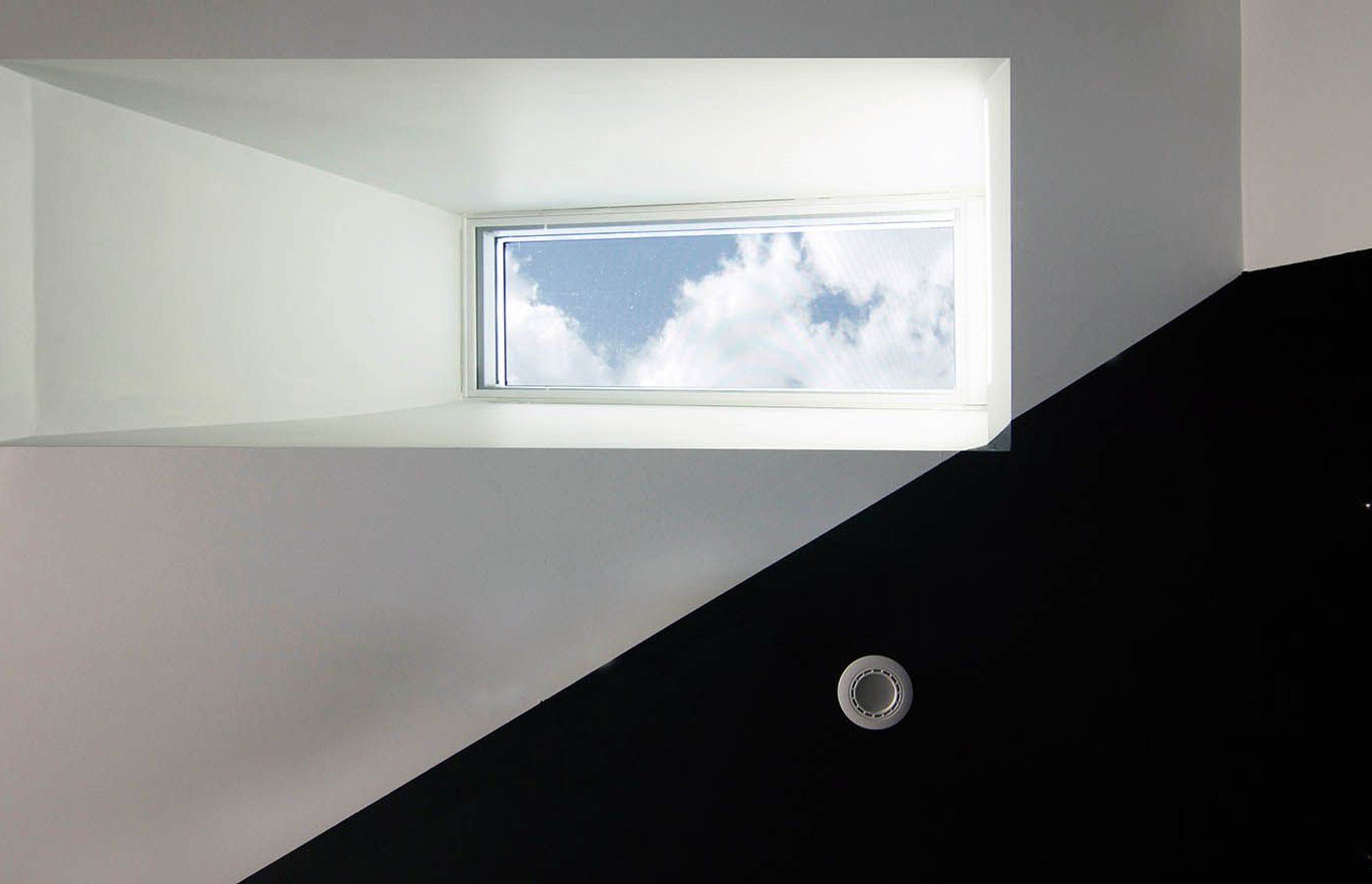 House 33.2 - Monochrome Home