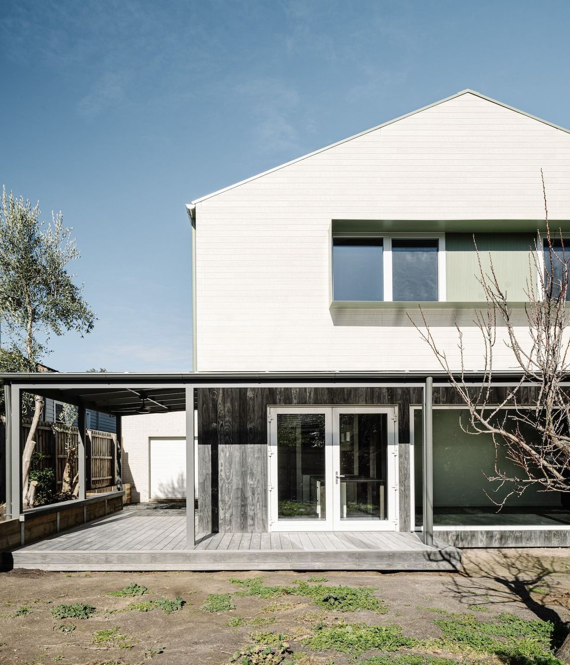 06-portrait-envirotecture-wrighty-tighty-haus-vic-back-external.jpg