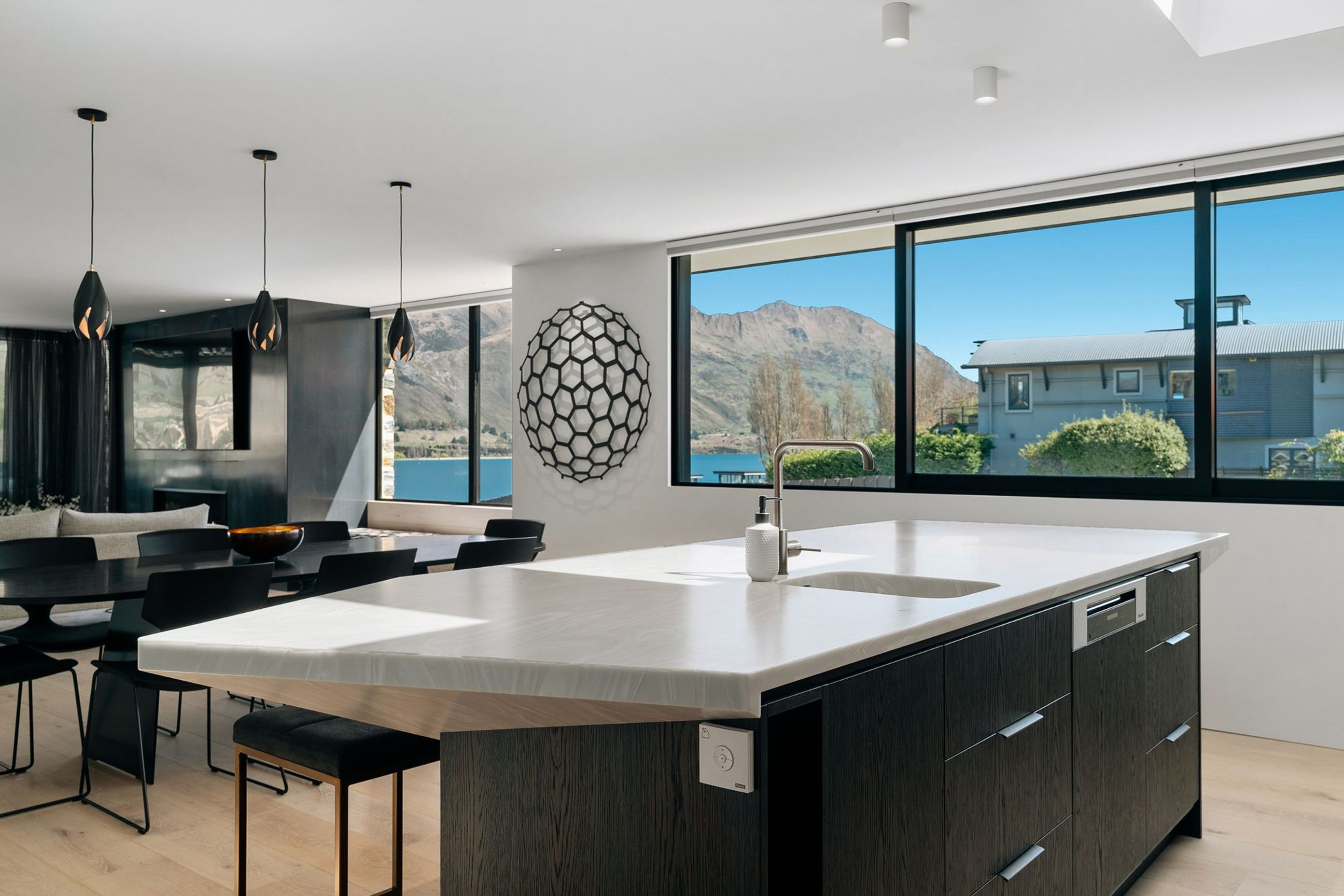 6 Bay Rise