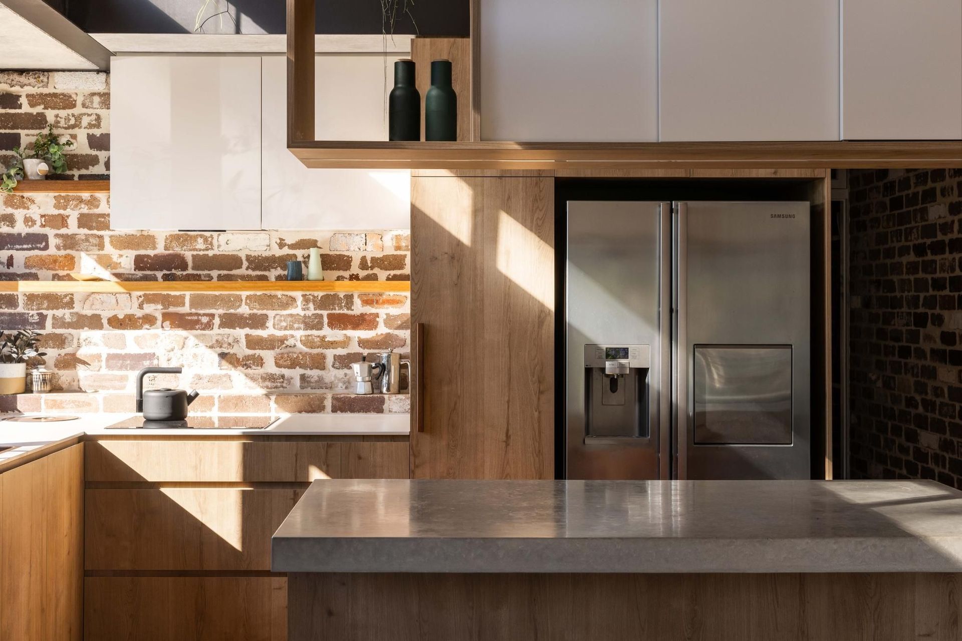 08-Matt-Day-Architect-Matt-Day-Manly-House-Kitchen-Recycled-Brick-Timber.jpg