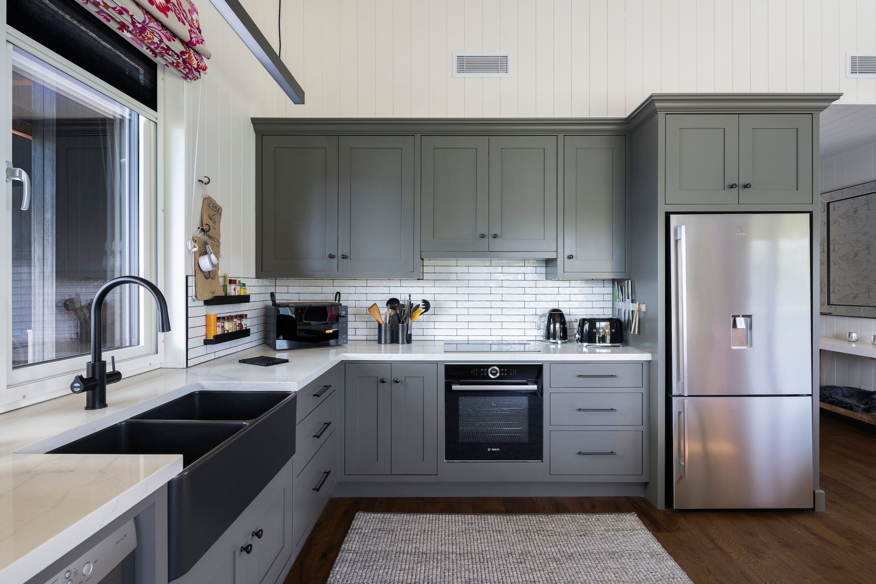 09-envirotecture-robertsonpassivhaus-passivhaus-newsouthwales-kitchen.jpg