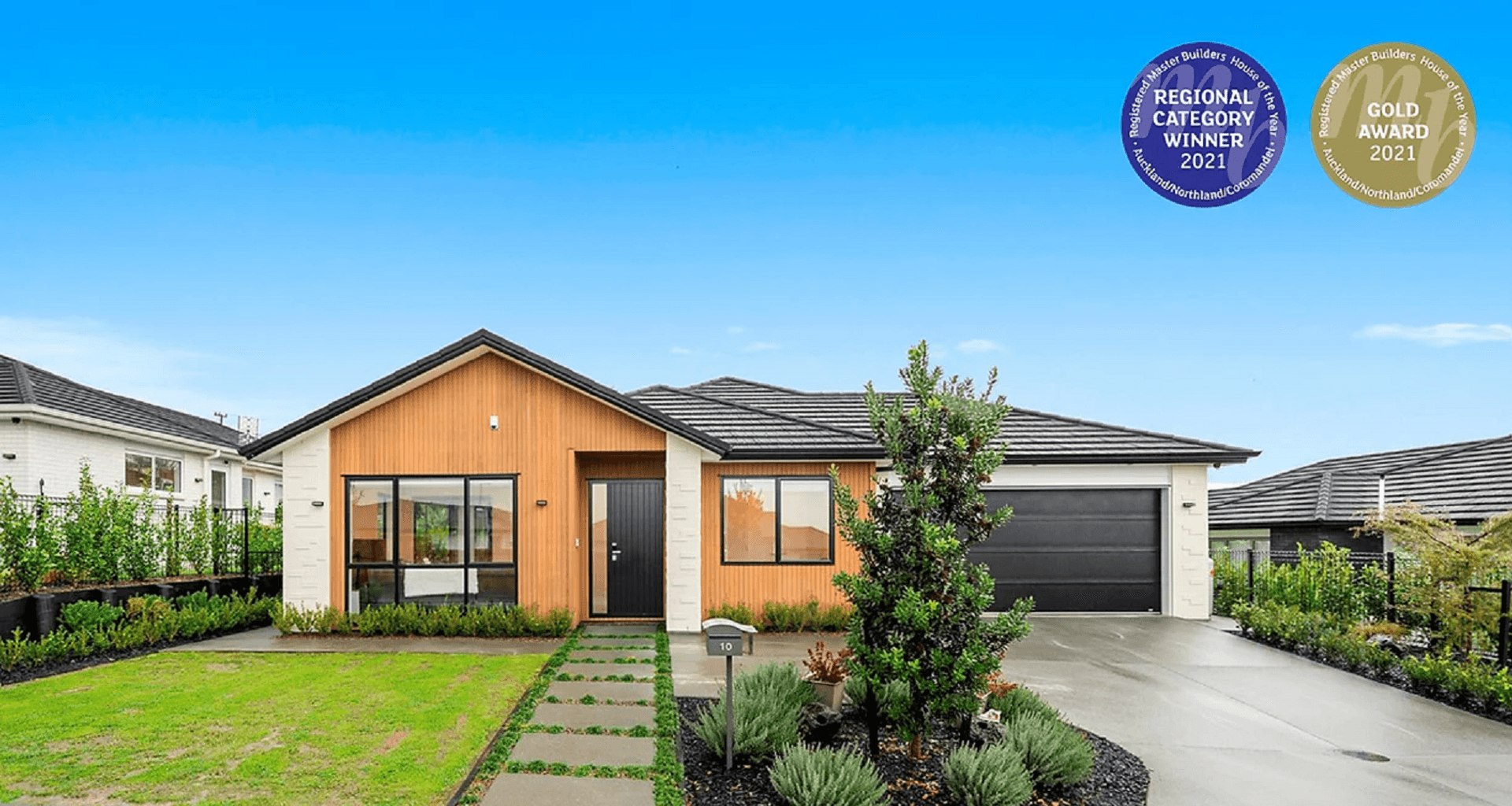 House of The Year 2021 banner