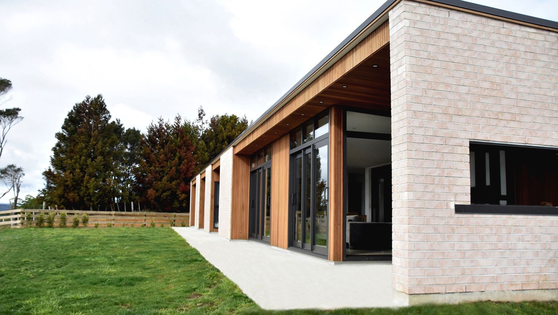 Hunua House banner