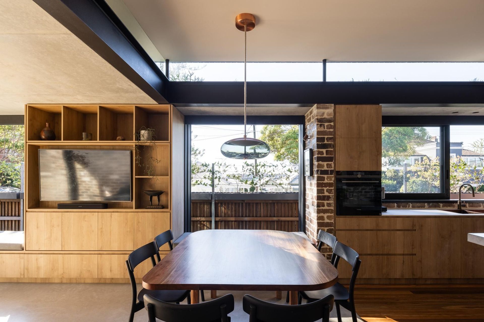 10-Matt-Day-Architect-Matt-Day-Manly-House-Dining-Recycled-Brick-Timber.jpg