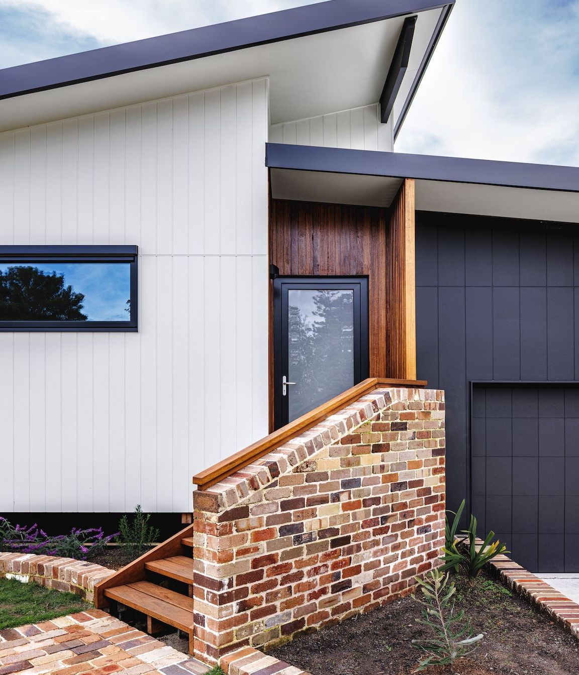 10-envirotecture-berowra-heights-nsw-front-door.jpg