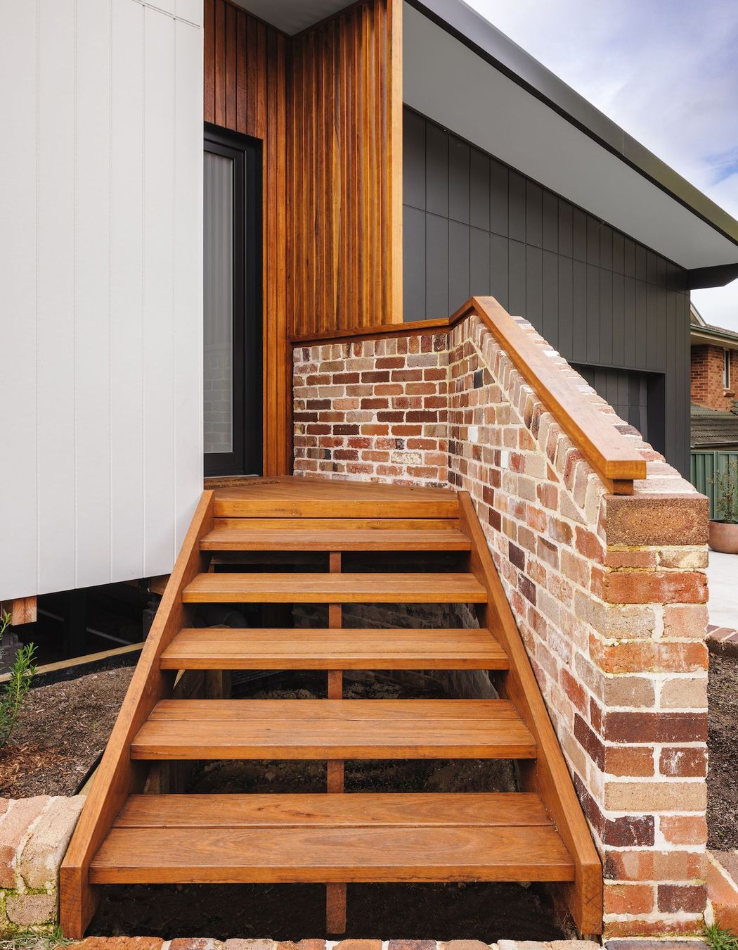 11-envirotecture-berowra-heights-nsw-external-stairs.jpg