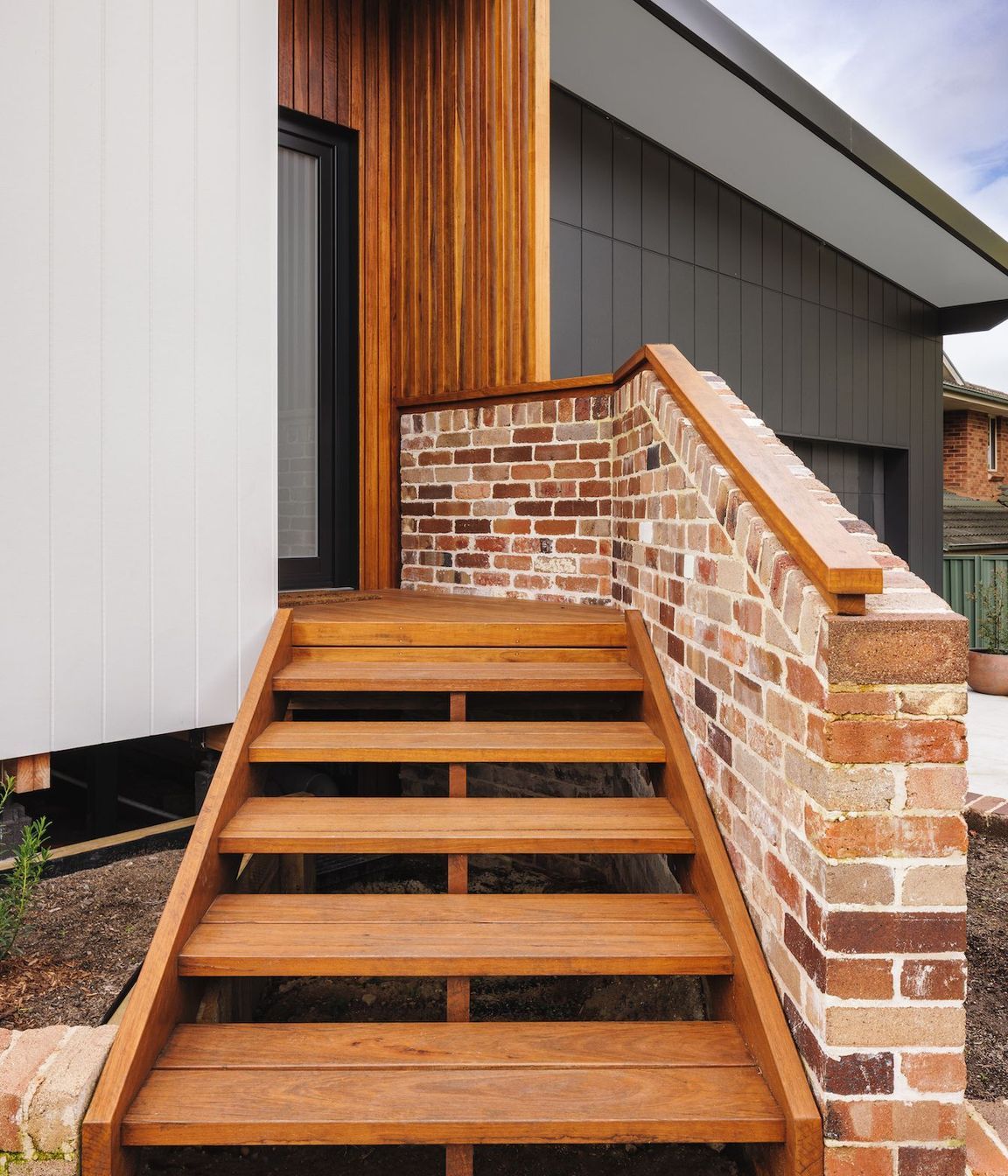 11-envirotecture-berowra-heights-nsw-external-stairs.jpg