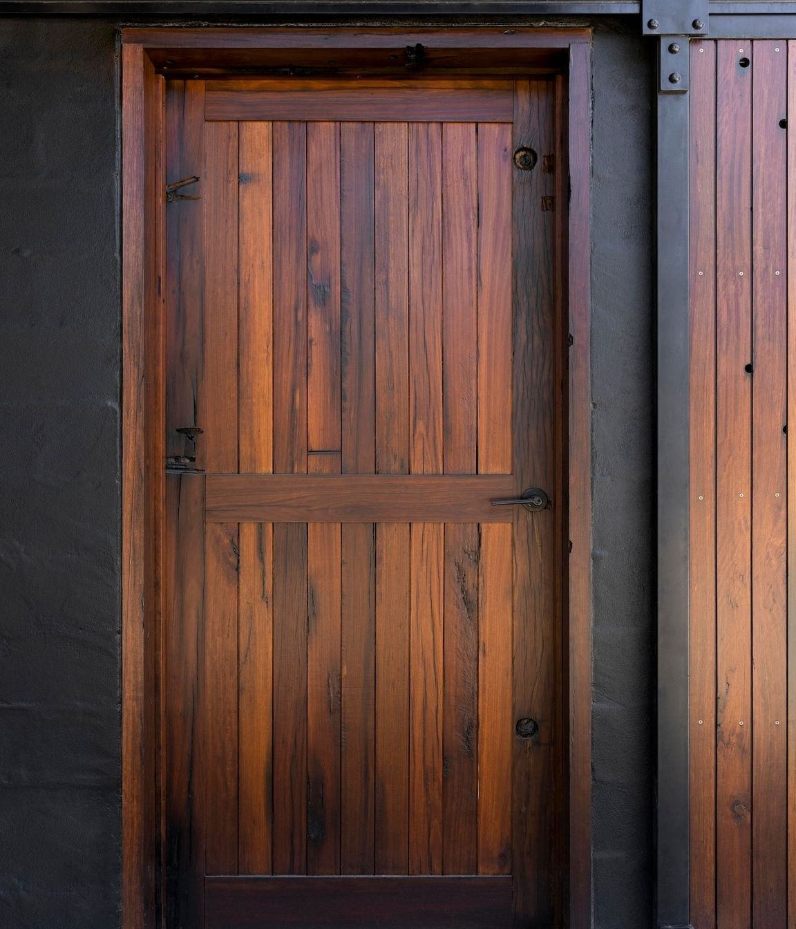 13-envirotecture-robertsonpassivhaus-passivhaus-newsouthwales-entrance.jpg