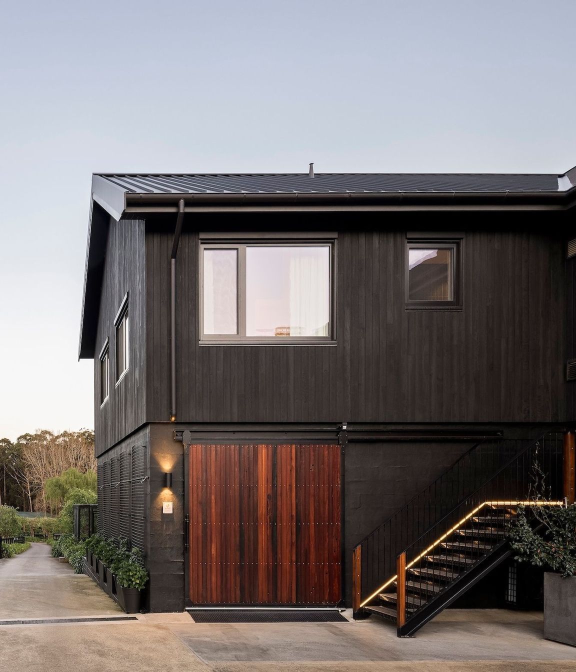 14-envirotecture-robertsonpassivhaus-passivhaus-newsouthwales-exterior.jpg