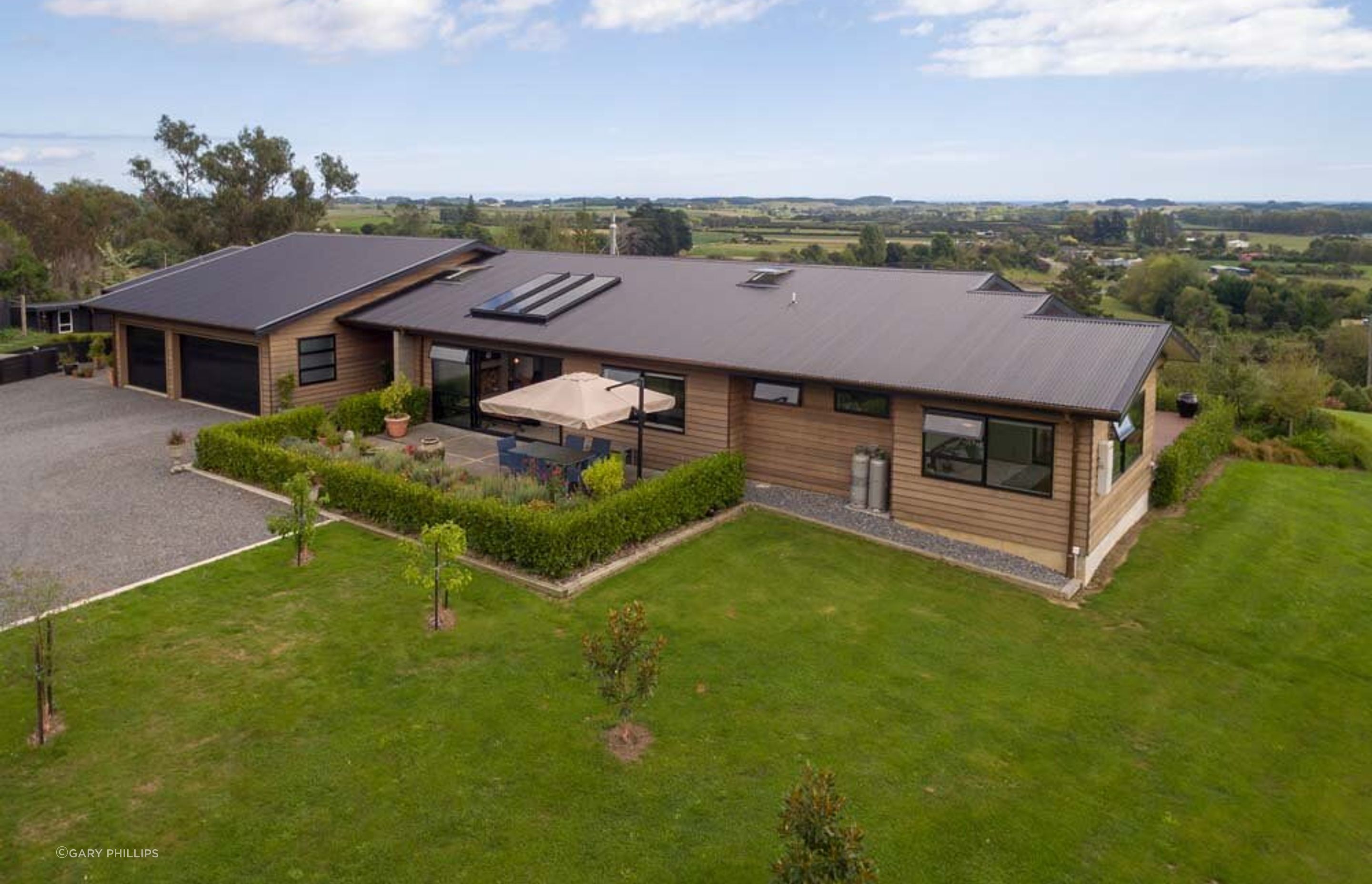 Manakau House
