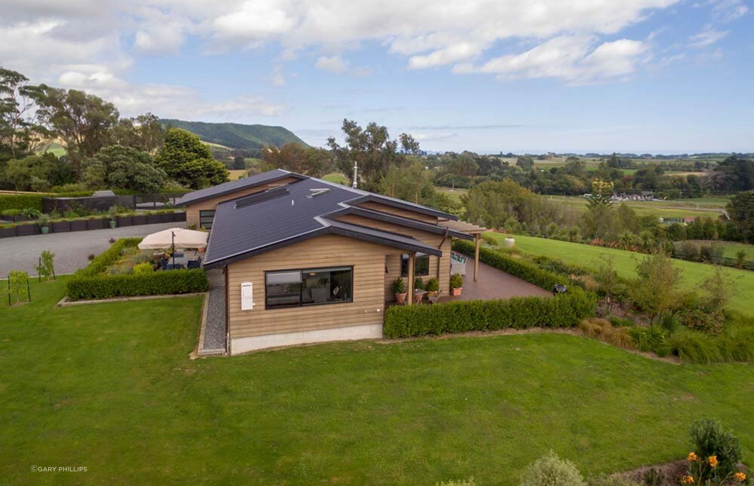 Manakau House