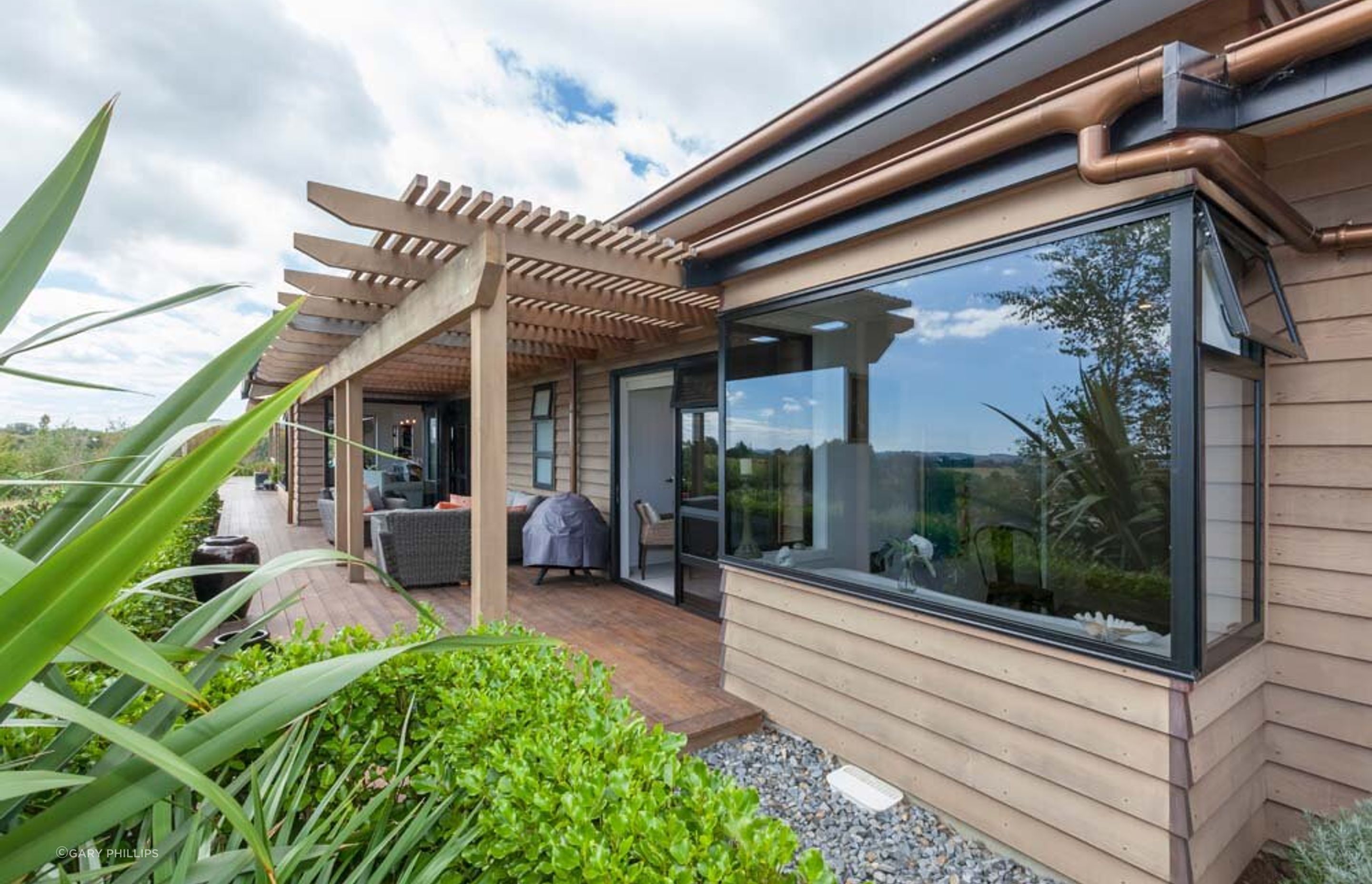 Manakau House