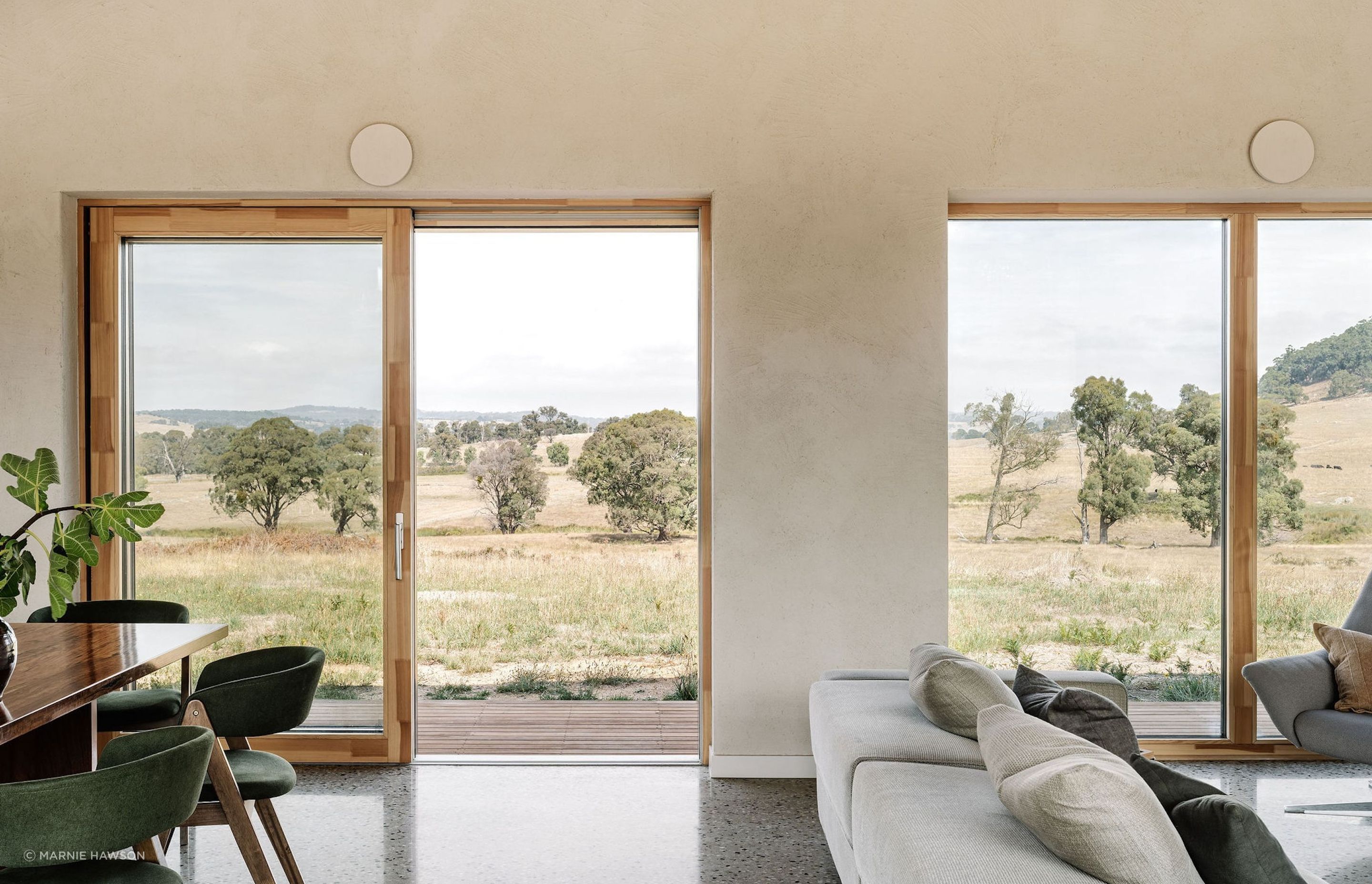 15-envirotecture-huffnpuffhaus-passivhaus-victoria-livingroom.jpg