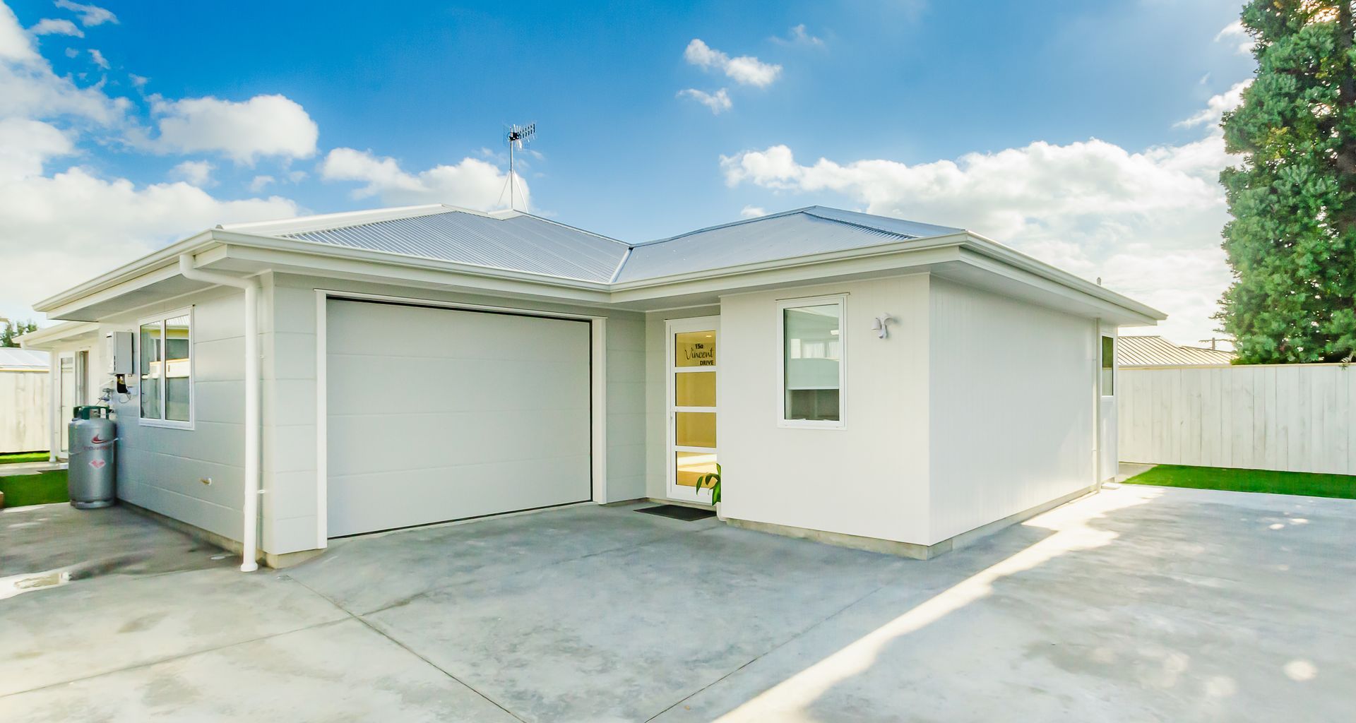 Vincent Dr - NEW BUILD banner