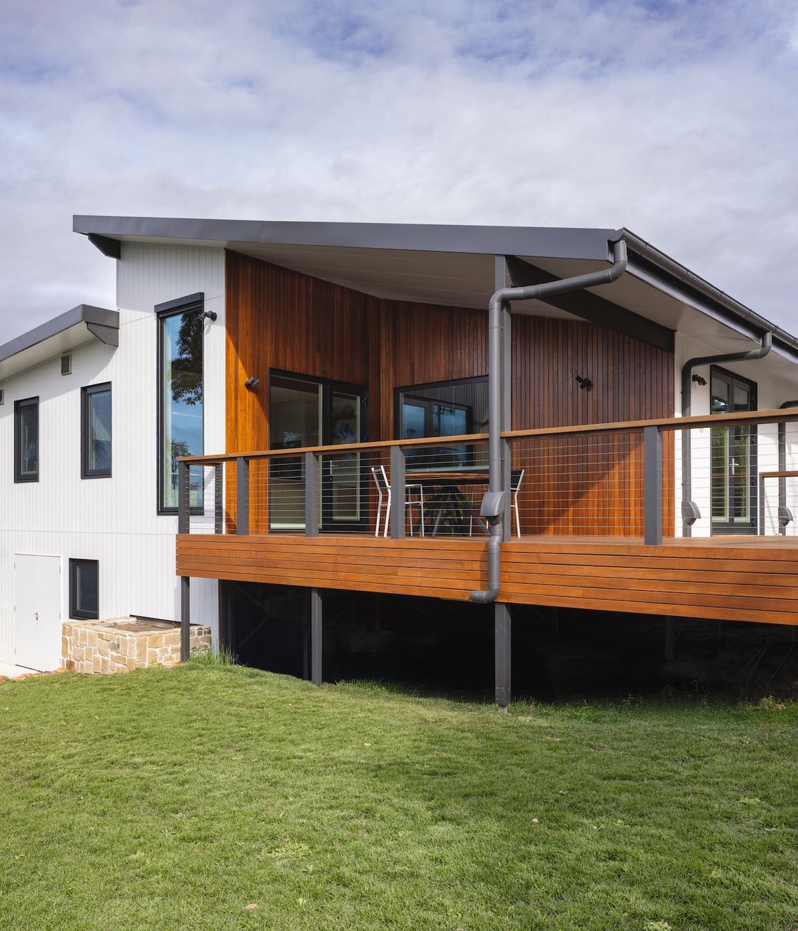16-envirotecture-berowra-heights-nsw-exterior-back.jpg