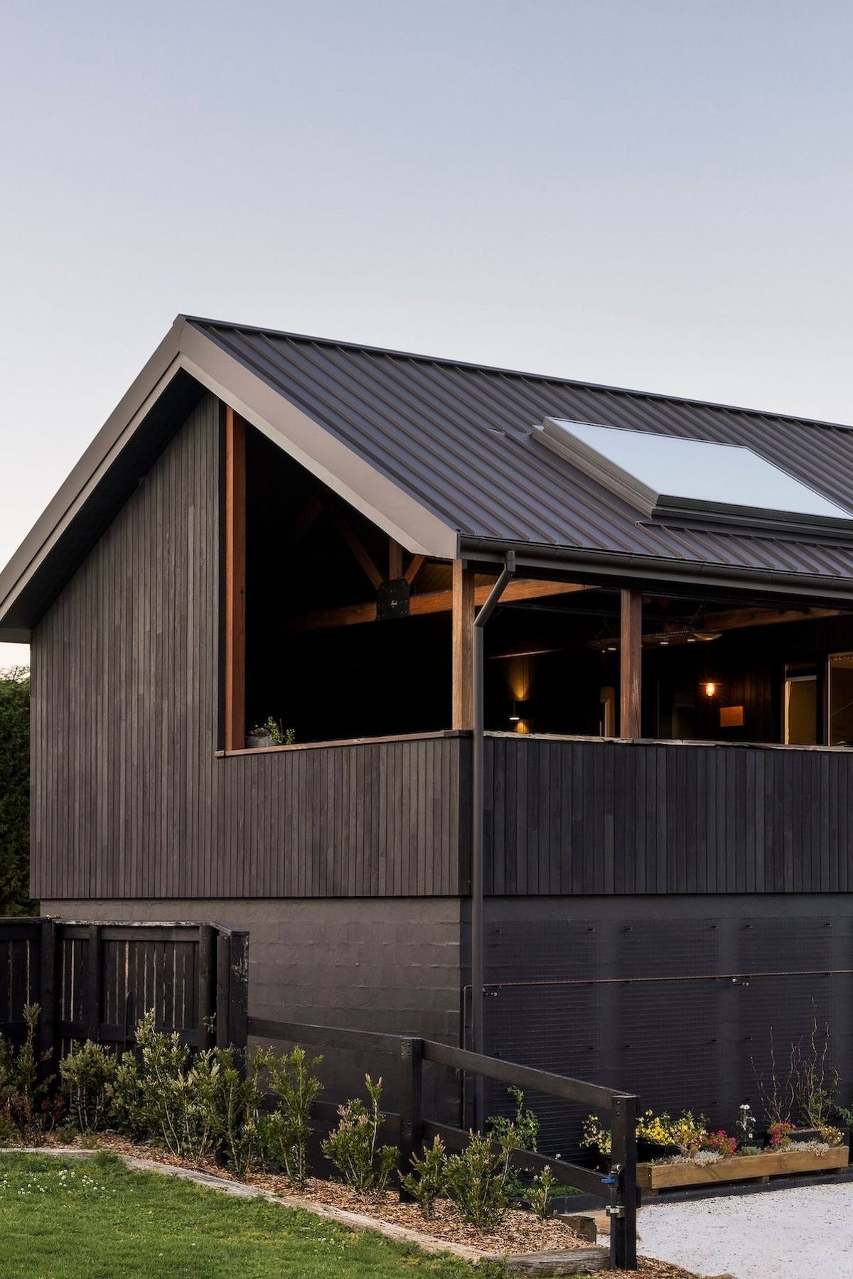 16-envirotecture-robertsonpassivhaus-passivhaus-newsouthwales-exterior-2.jpg