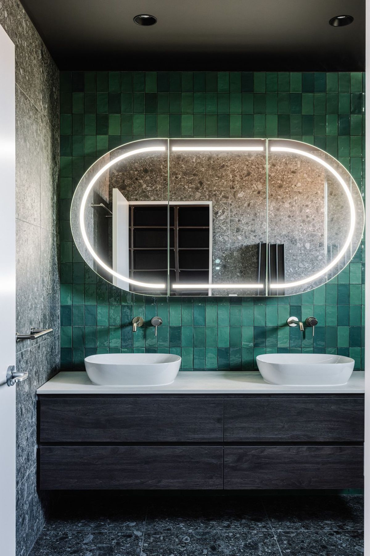 17-portrait-envirotecture-wrighty-tighty-haus-vic-green-bathroom.jpg
