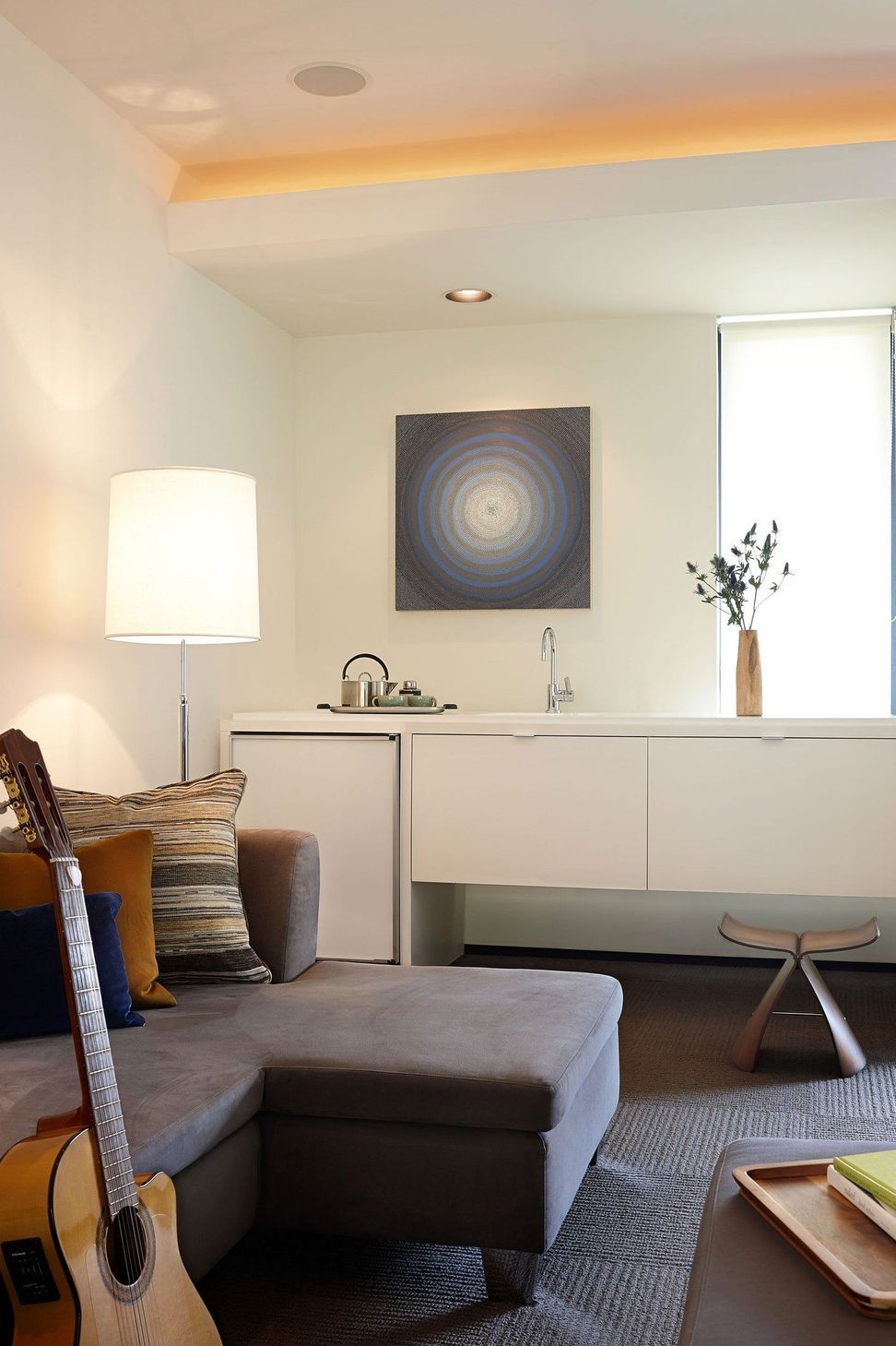 17HouseinTreesCuppettKilpatrickArchitectureandInteriorDesignaustin-tx-modern-room-kitchenette.jpg
