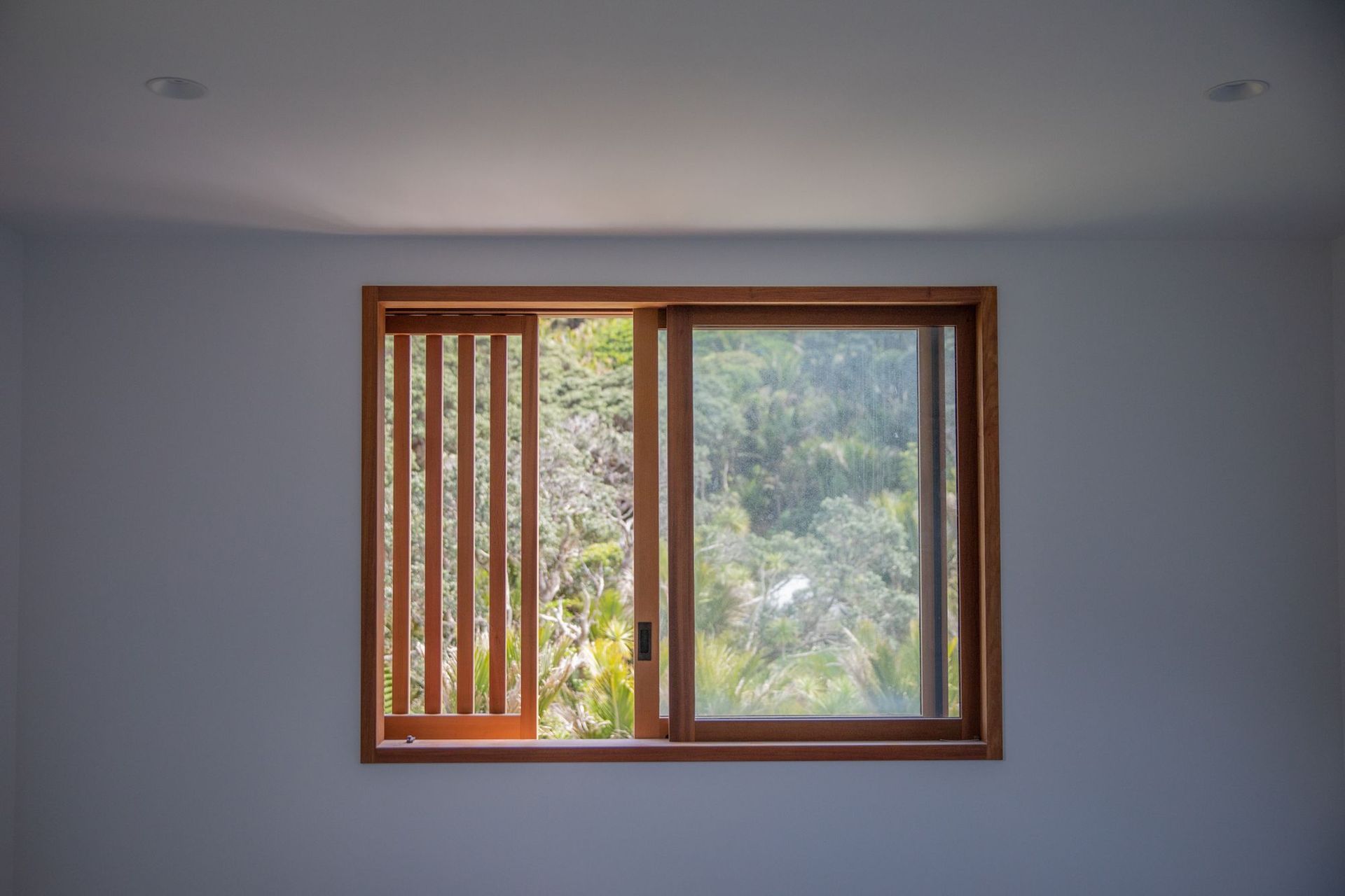 Garden Road, Piha