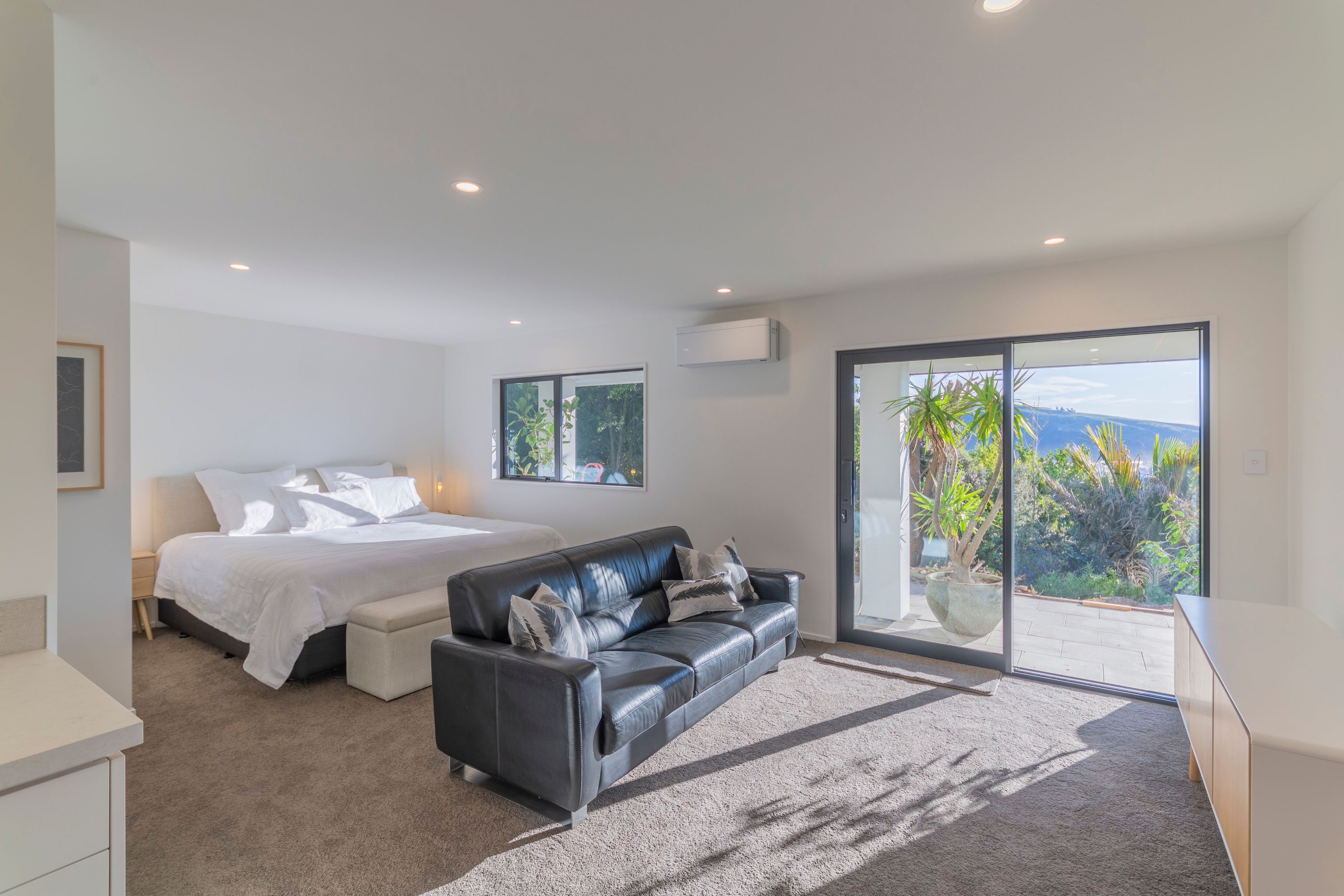 Hillview House