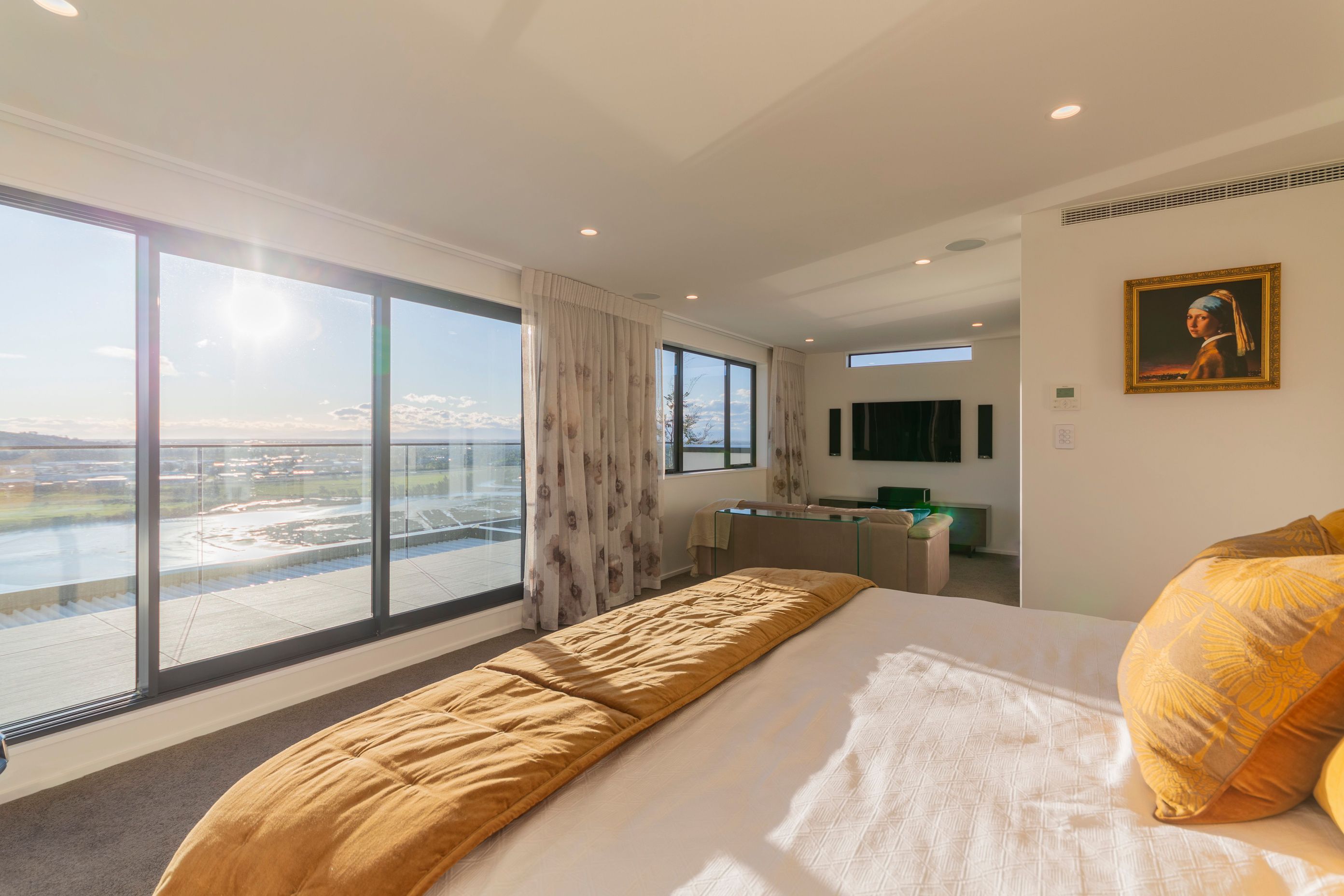Hillview House
