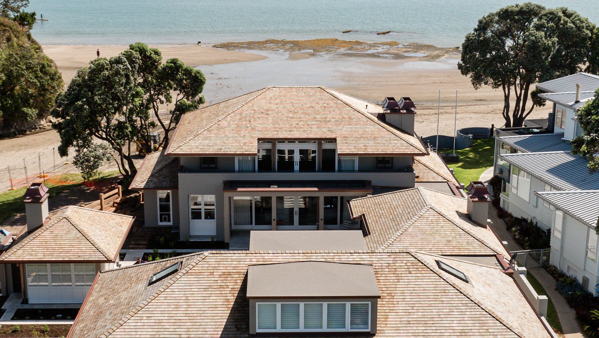 Moreton Drive banner