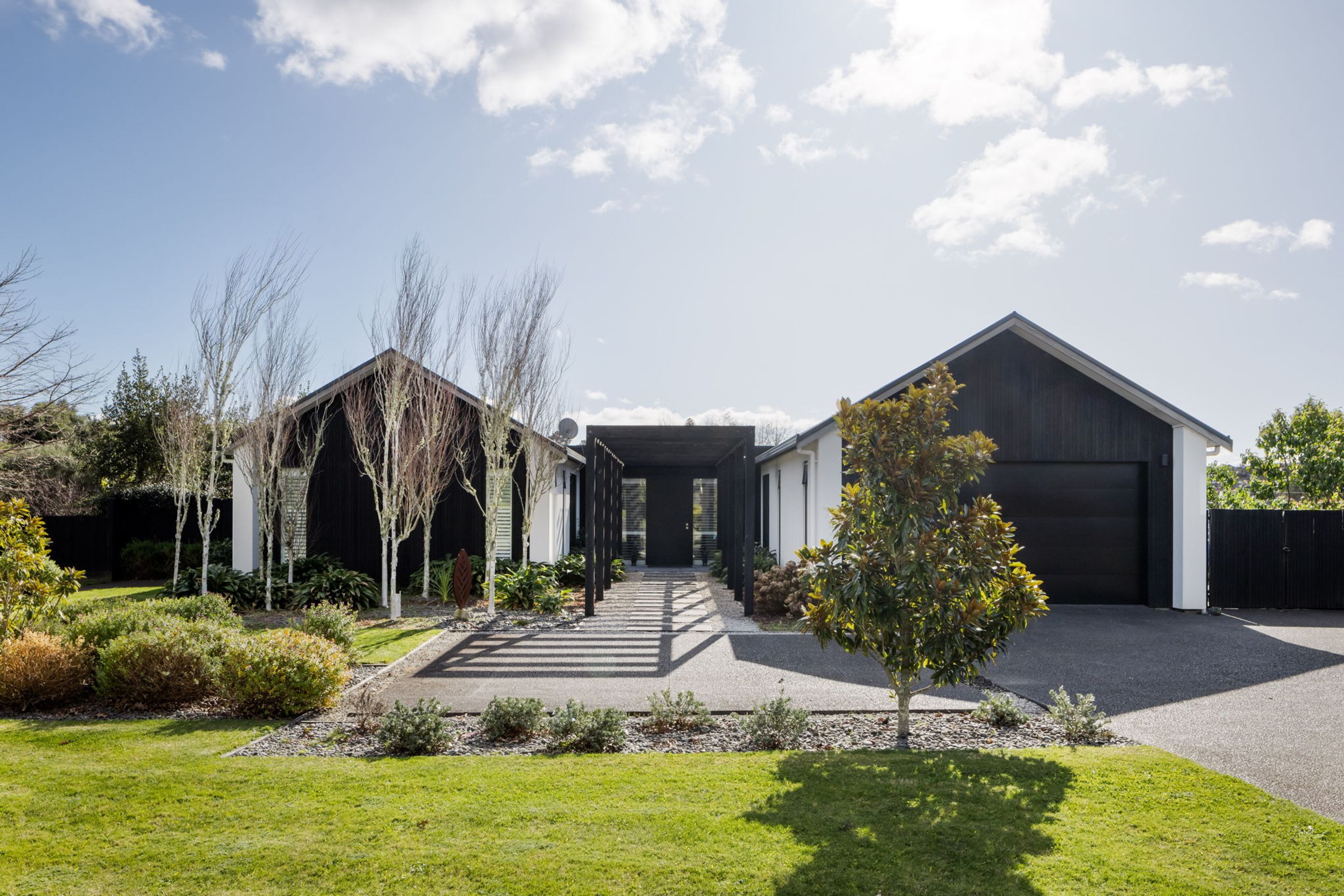 2-web-or-mls-100aaron-radfordAR53837.jpg