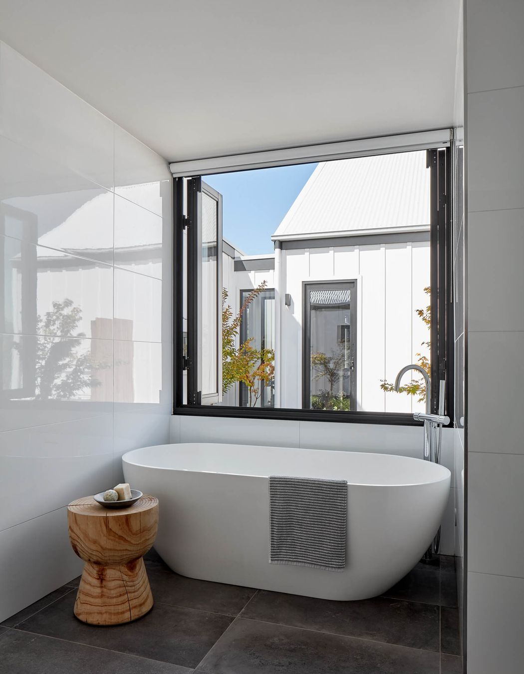 Village House Woodend