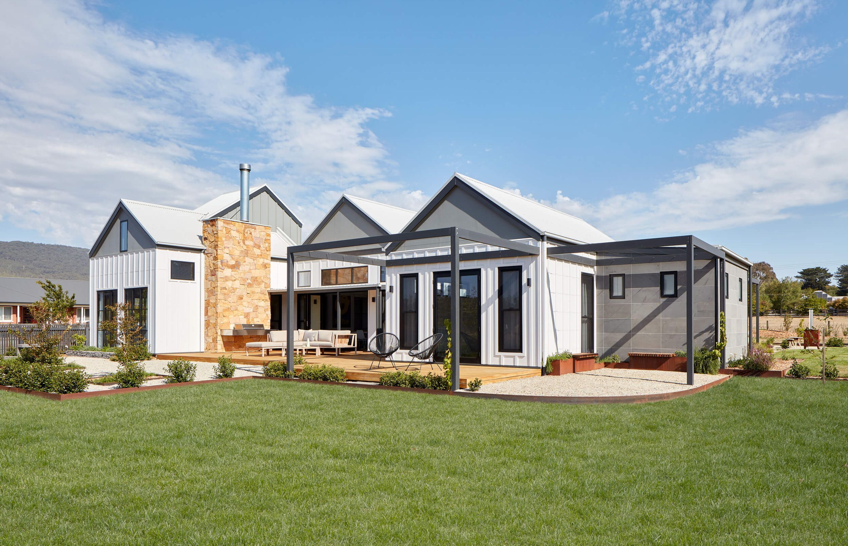Village House Woodend