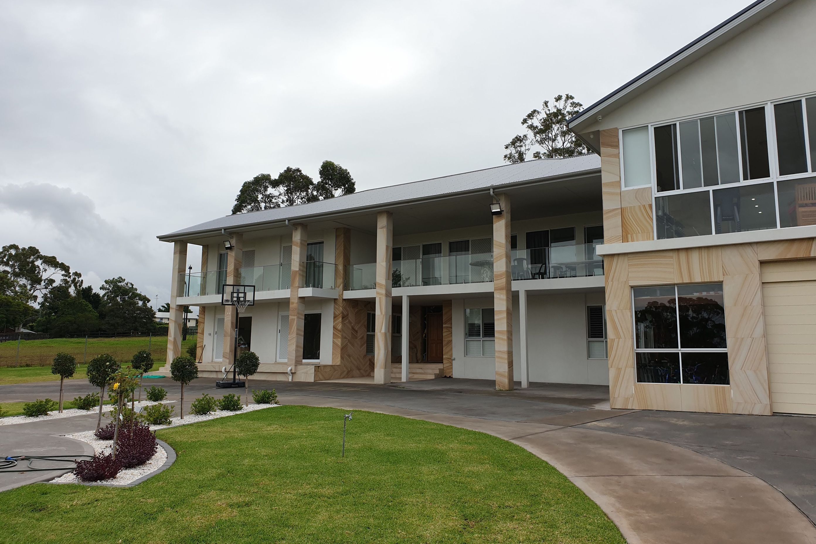 Annangrove Abode: Alterations &amp; Additions to 1970's House