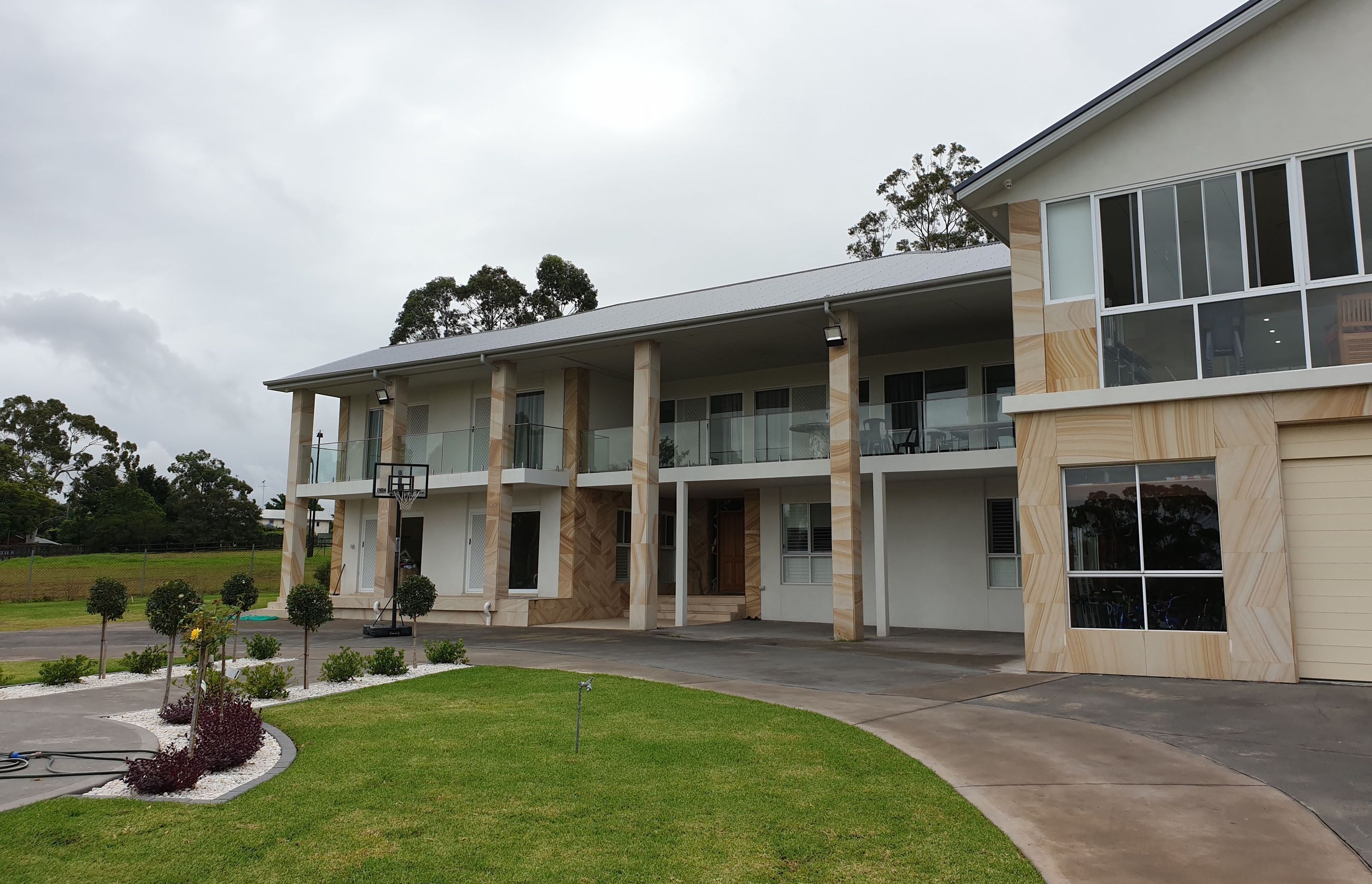 Annangrove Abode: Alterations & Additions to 1970's House