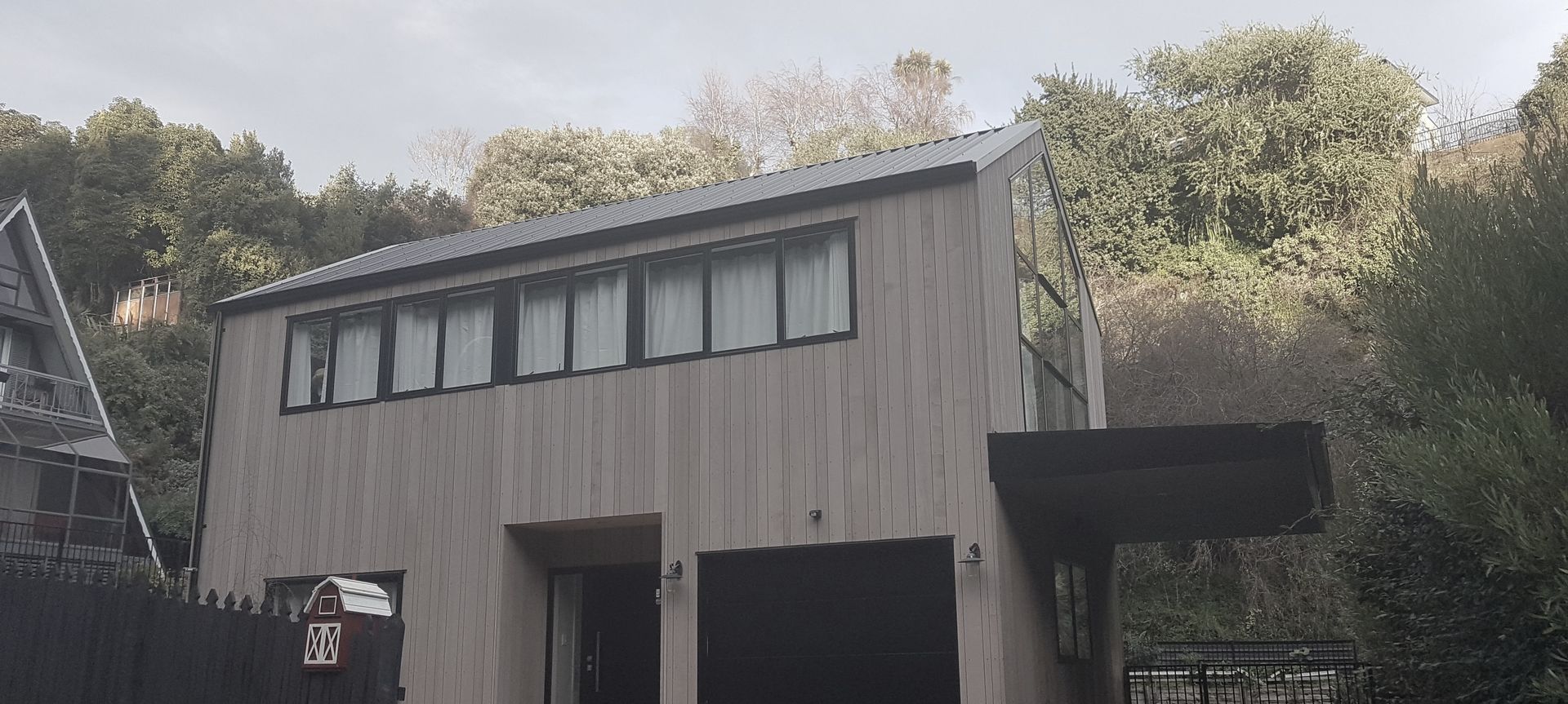 40 Valley Road banner