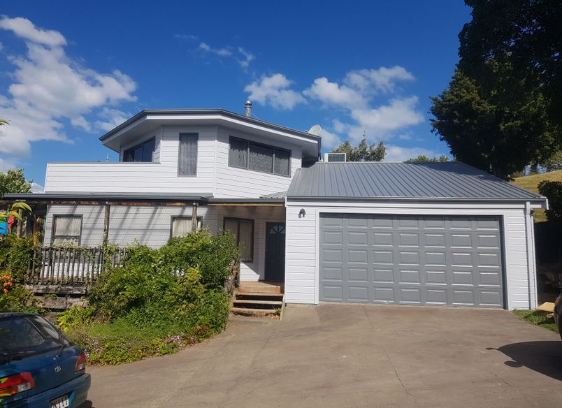 Free Styling White and Half Tuna