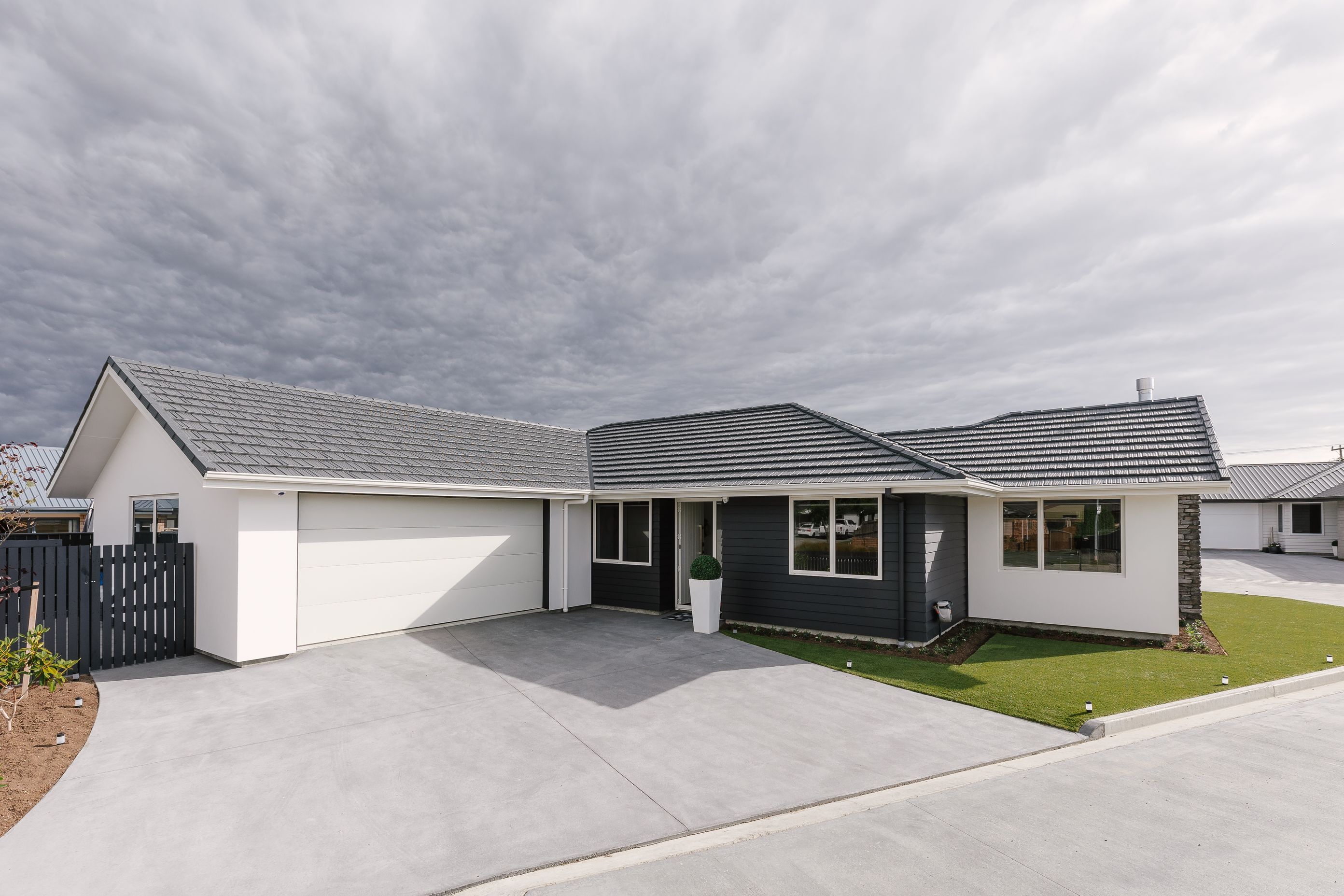 Rod Watt, Kelvin Grove
