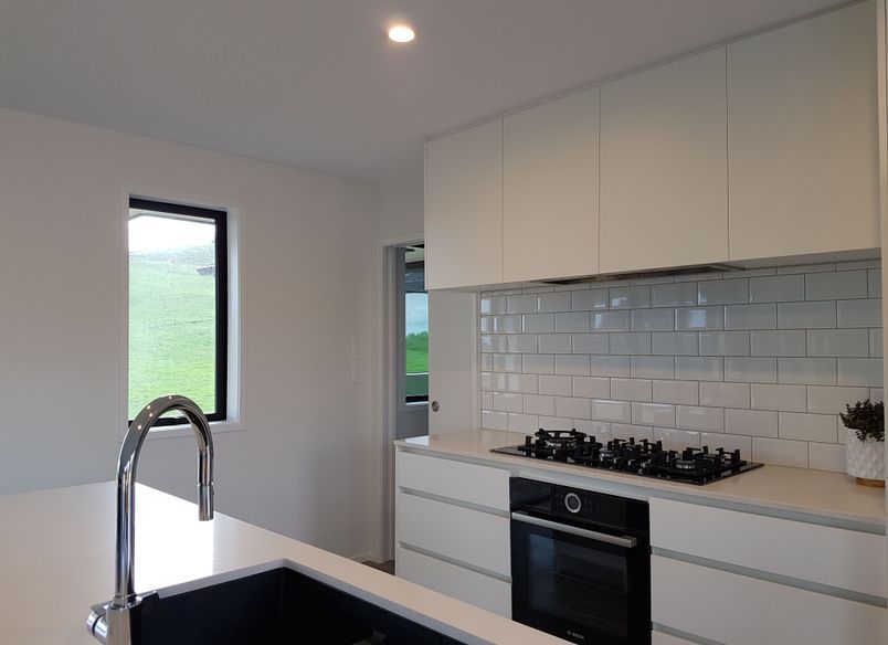 Modest in Mangatawhiri