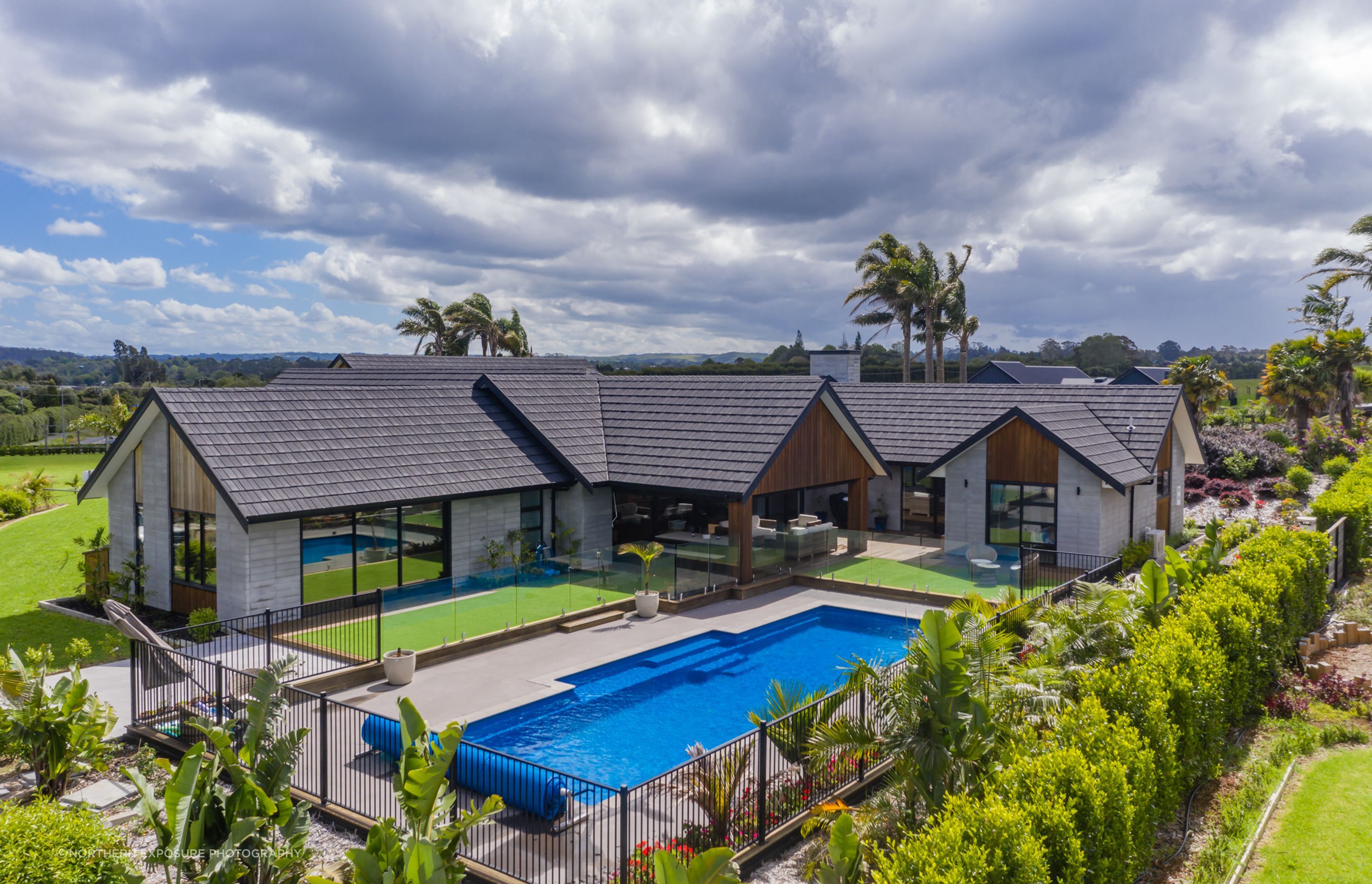 202211182-Blue-Penguin-DriveAerial-16-v3.jpg