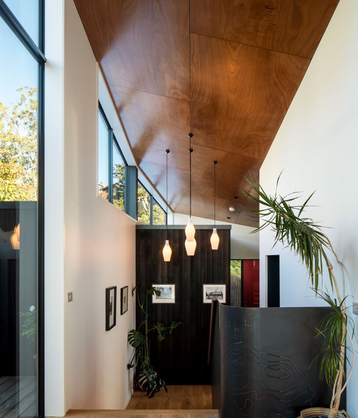 Folded Roof Home