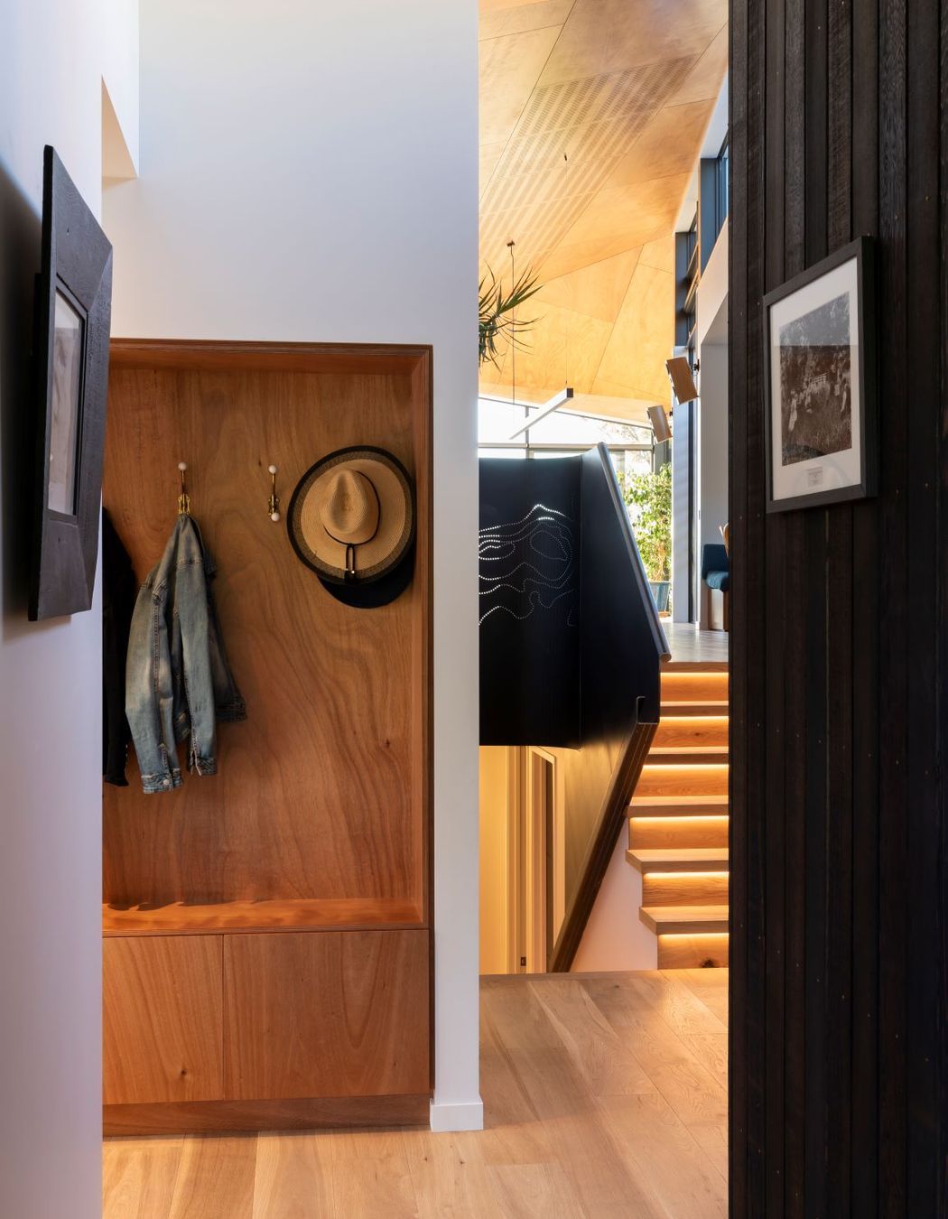 Folded Roof Home